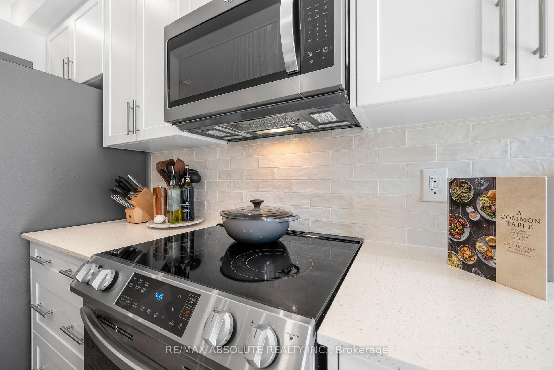 Photo 25 of 256 Monticello Avenue, Ottawa, Kanata - Emerald Meadows/Trailwest — HOMEH