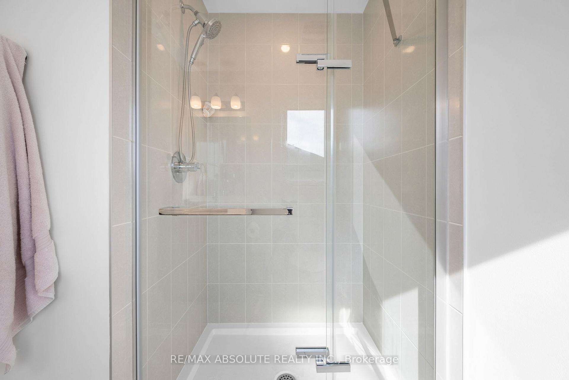 Photo 36 of 256 Monticello Avenue, Ottawa, Kanata - Emerald Meadows/Trailwest — HOMEH