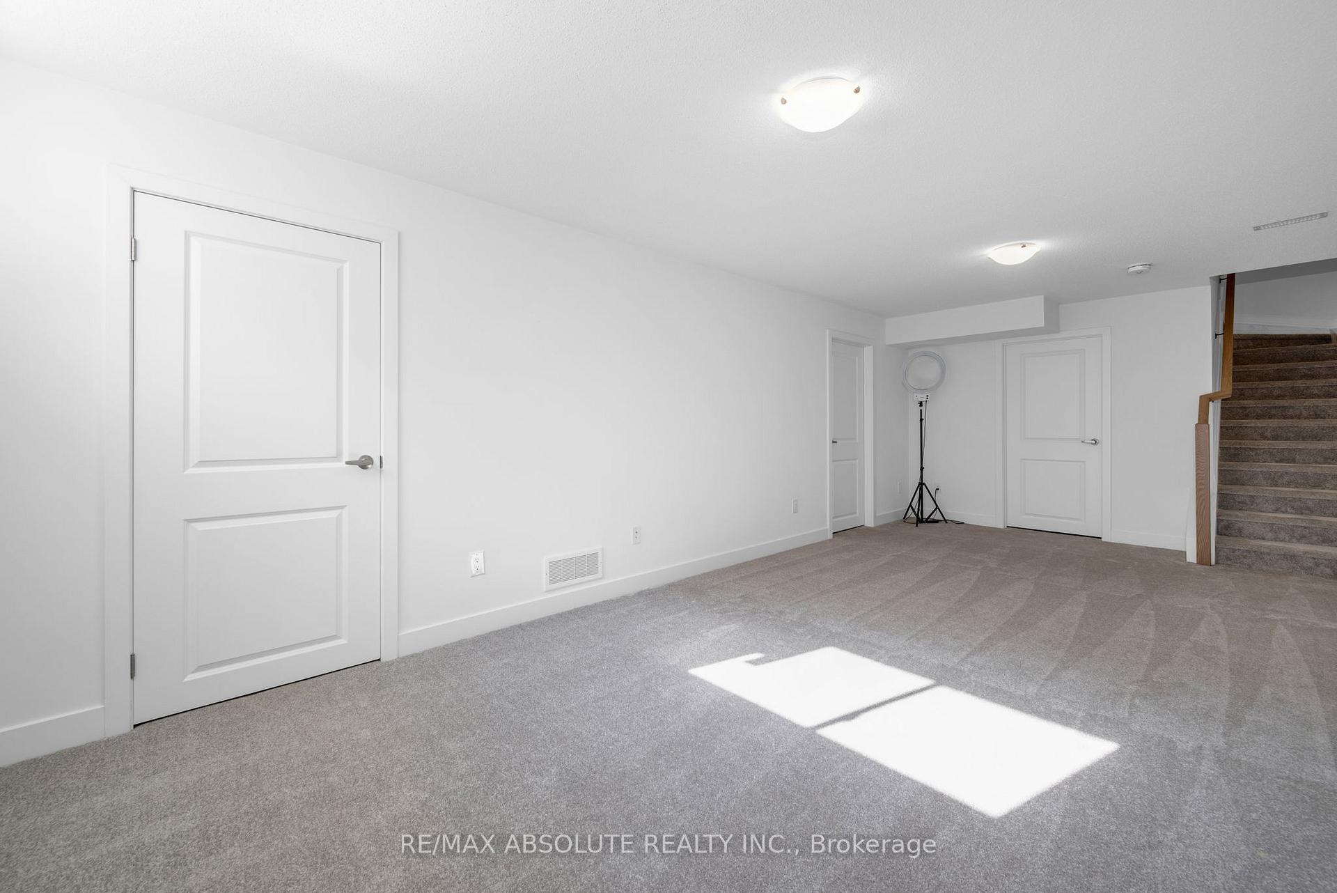 Photo 47 of 256 Monticello Avenue, Ottawa, Kanata - Emerald Meadows/Trailwest — HOMEH