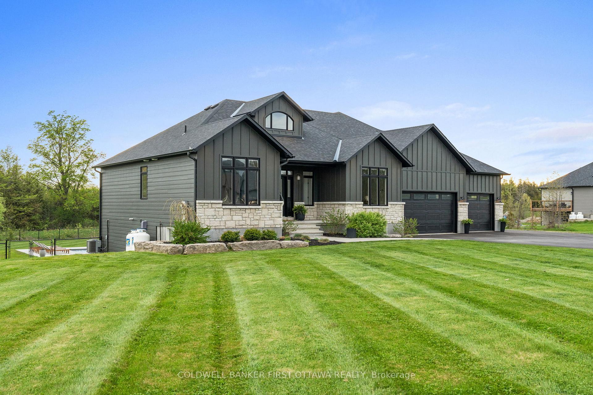 Photo 2 of 165 Westar Farm Way, Ottawa, Remainder of Stittsville & Area — HOMEH