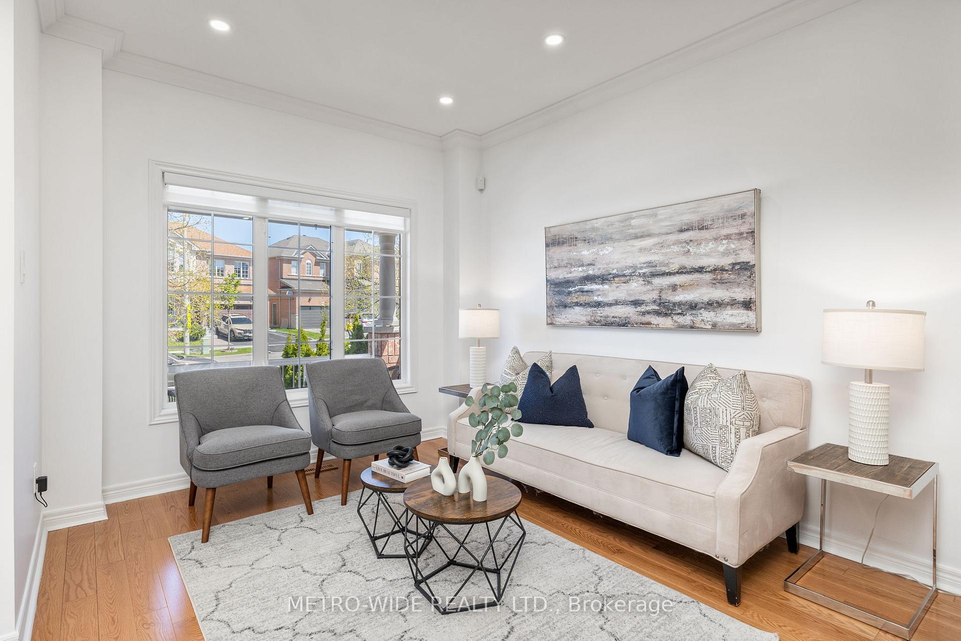 Photo 3 of 77 Ten Oaks Boulevard, Vaughan, Patterson — HOMEH