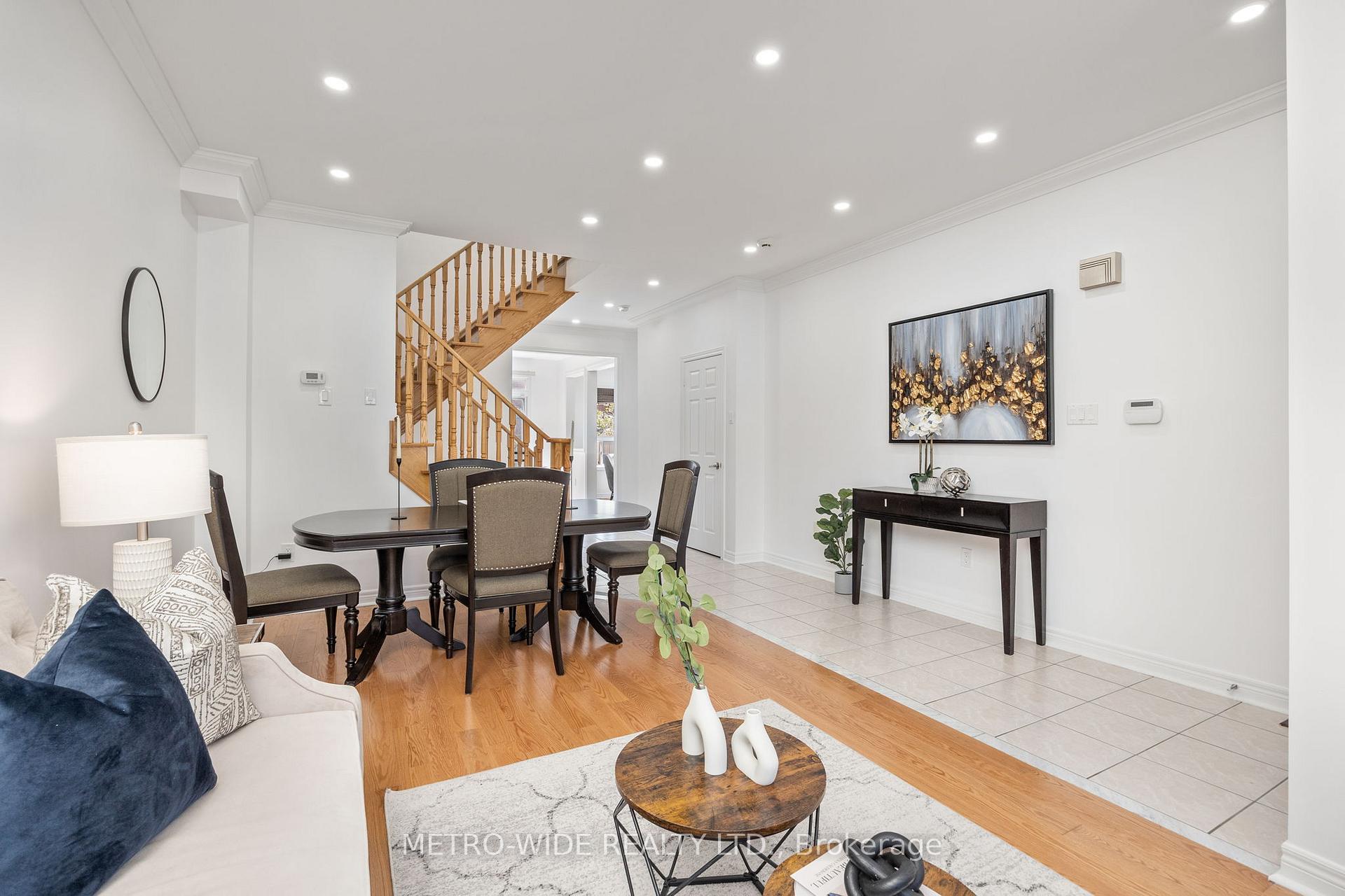 Photo 13 of 77 Ten Oaks Boulevard, Vaughan, Patterson — HOMEH