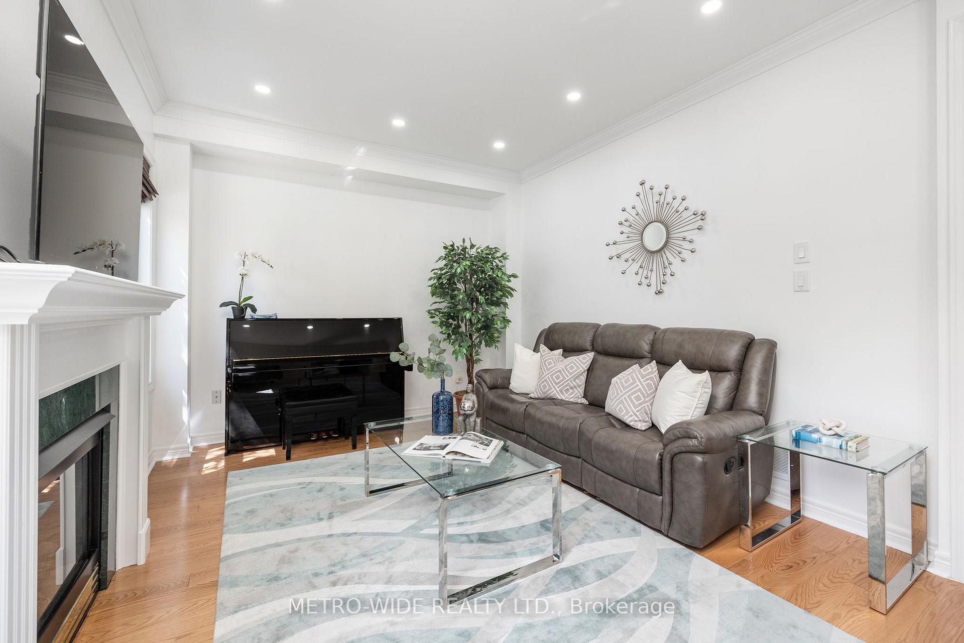 Photo 7 of 77 Ten Oaks Boulevard, Vaughan, Patterson — HOMEH