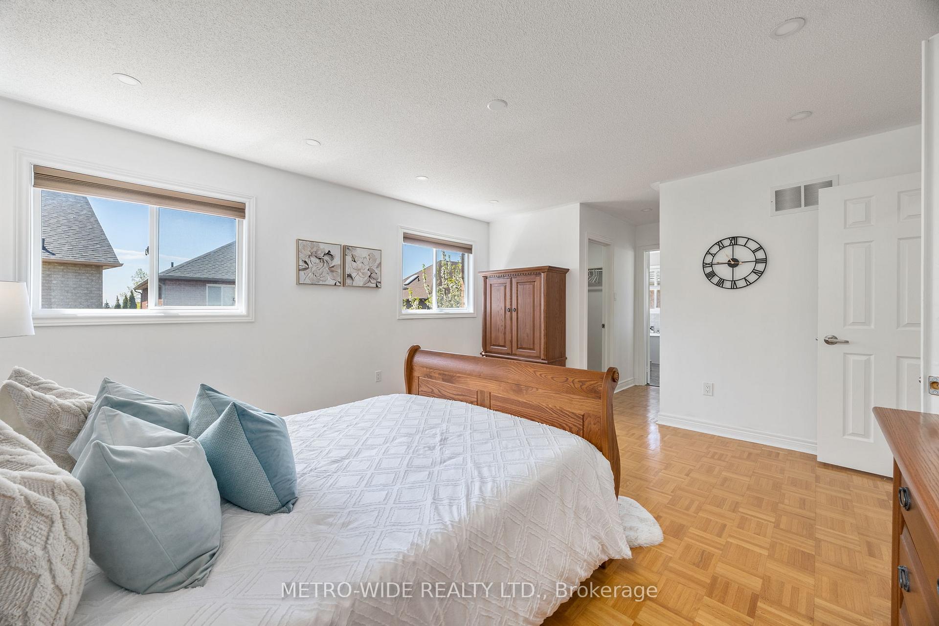 Photo 18 of 77 Ten Oaks Boulevard, Vaughan, Patterson — HOMEH