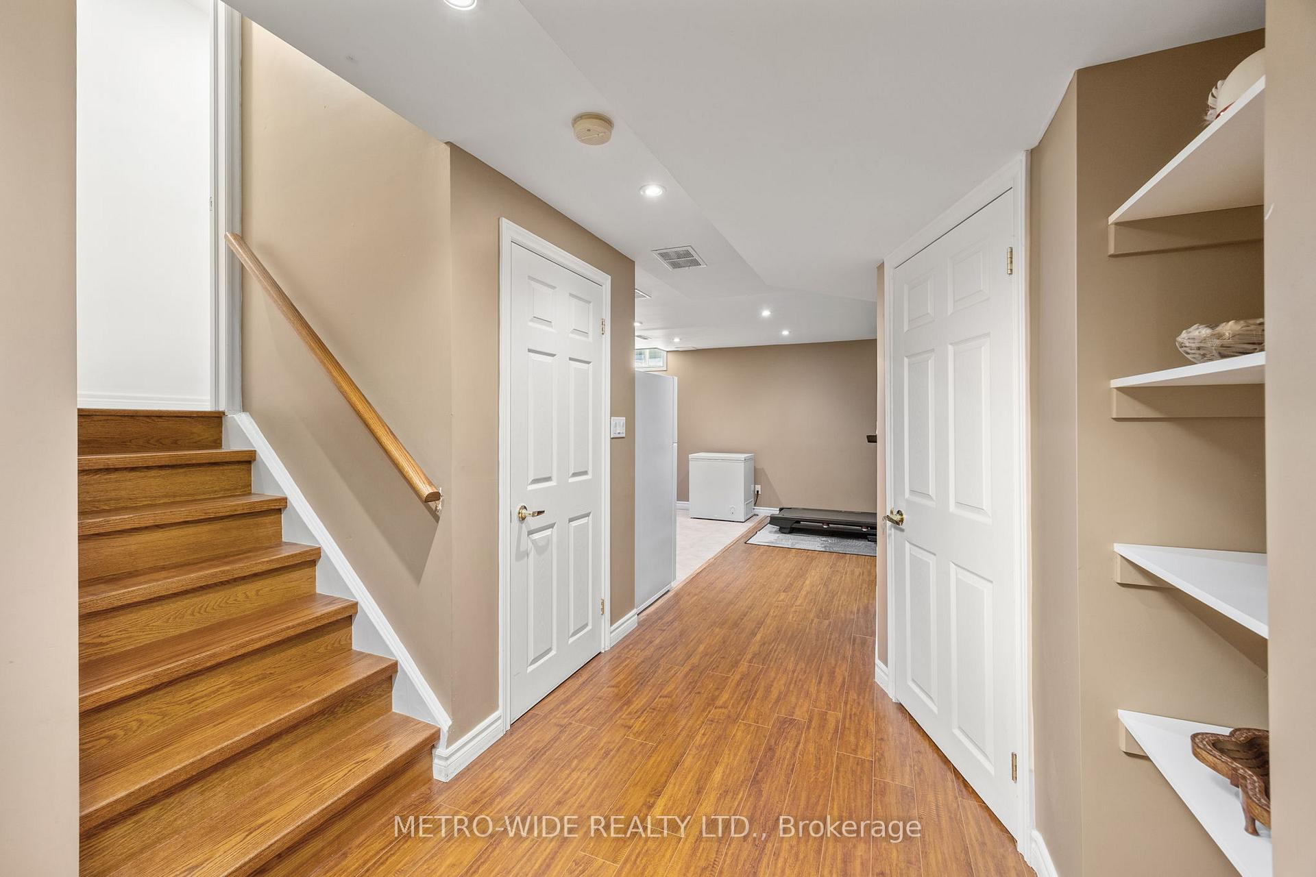 Photo 33 of 77 Ten Oaks Boulevard, Vaughan, Patterson — HOMEH