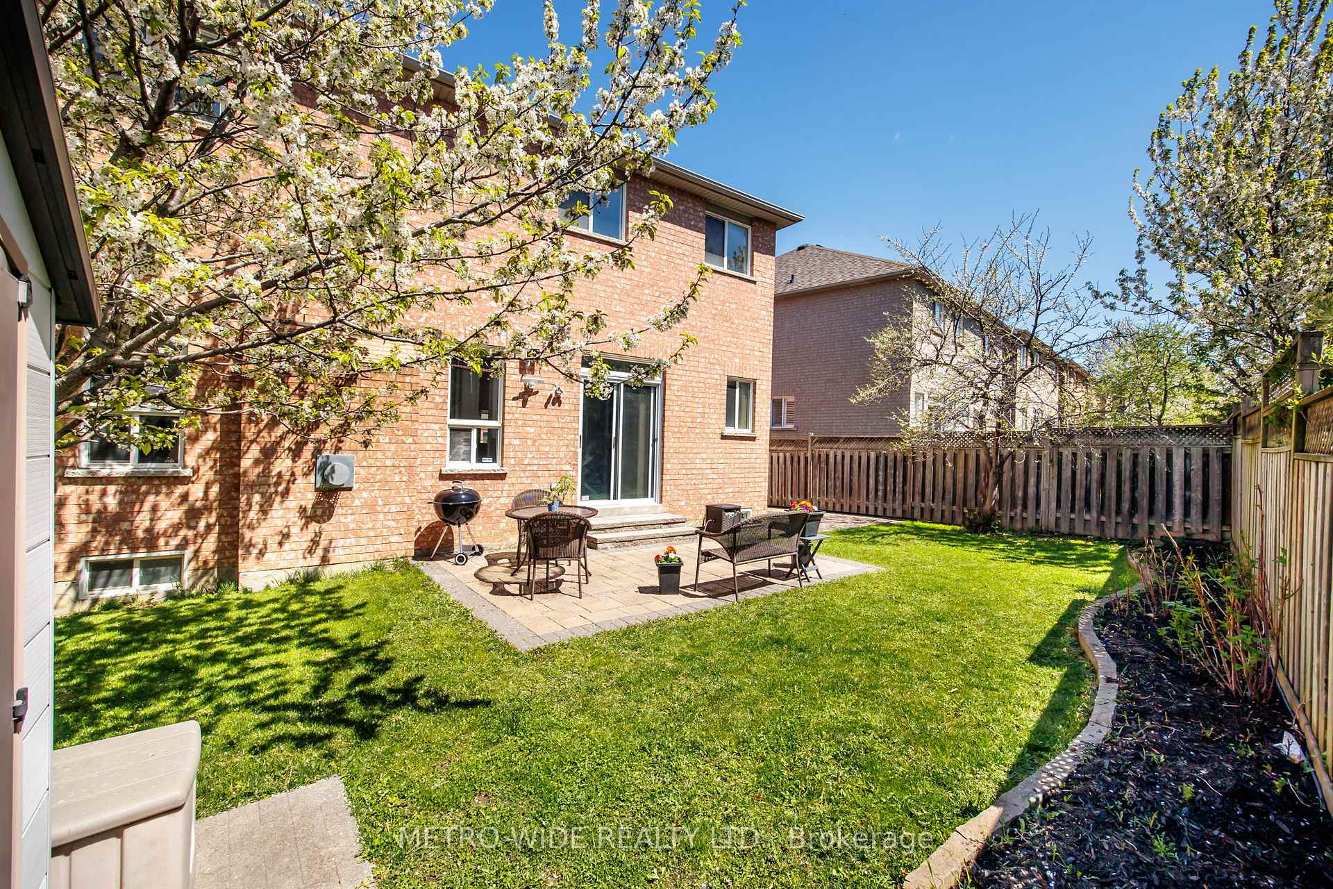 Photo 37 of 77 Ten Oaks Boulevard, Vaughan, Patterson — HOMEH