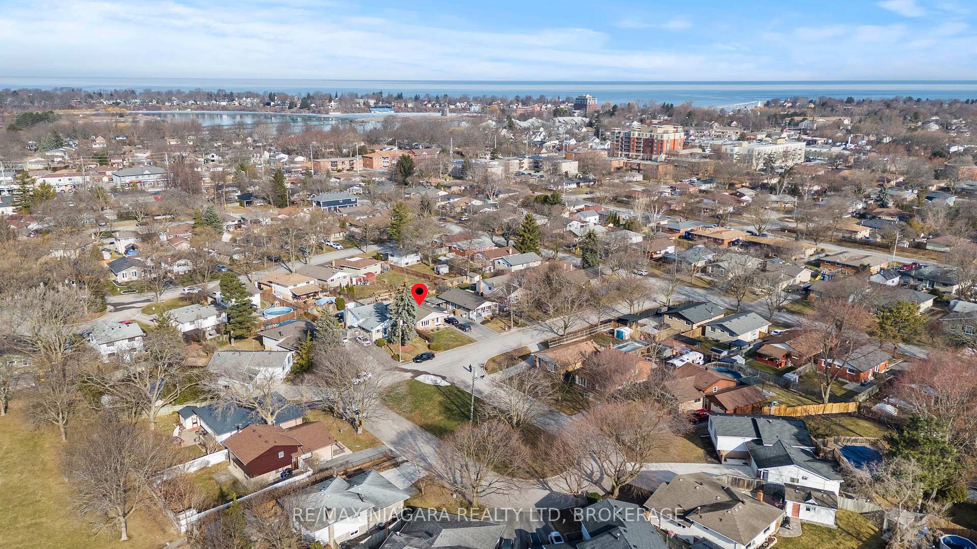Photo 28 of 8 Carousel Circle, St. Catharines, Lakeport — HOMEH