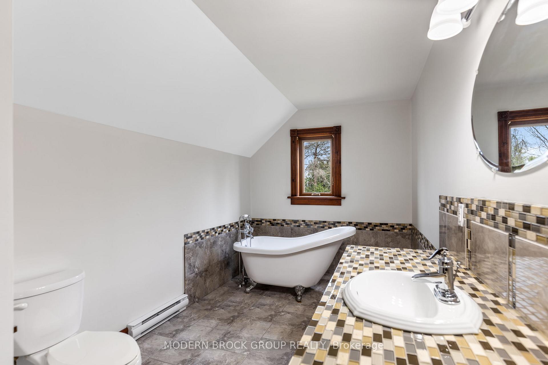 Photo 20 of 2717 Goodin Road, Edwardsburgh/Cardinal, Edwardsburgh/Cardinal Twp — HOMEH