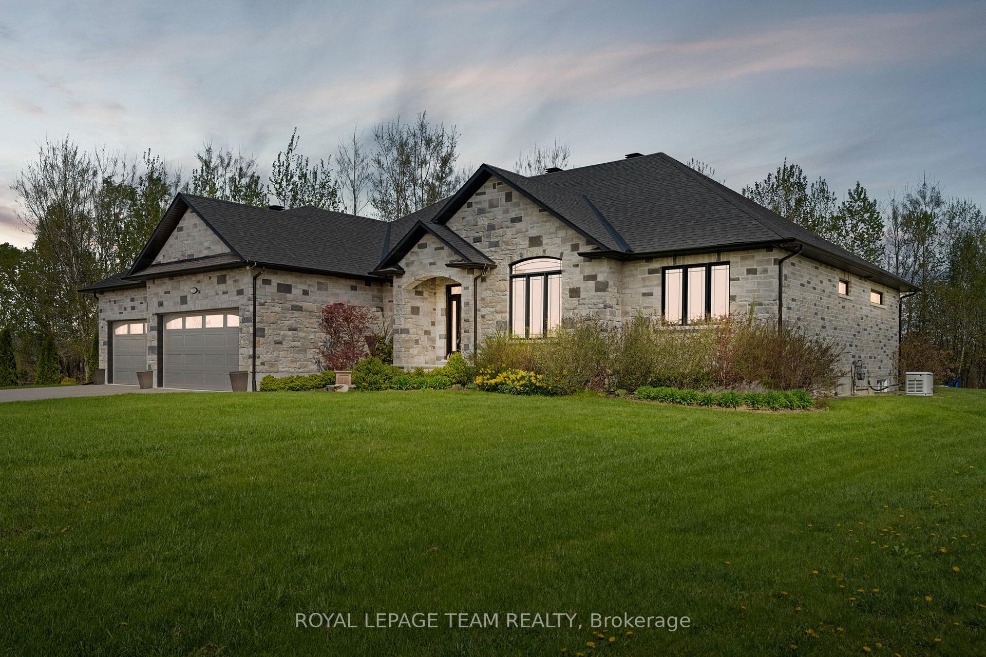 Photo 1 of 7384 Blue Water Crescent, Ottawa, Osgoode Twp North of Reg Rd 6 — HOMEH