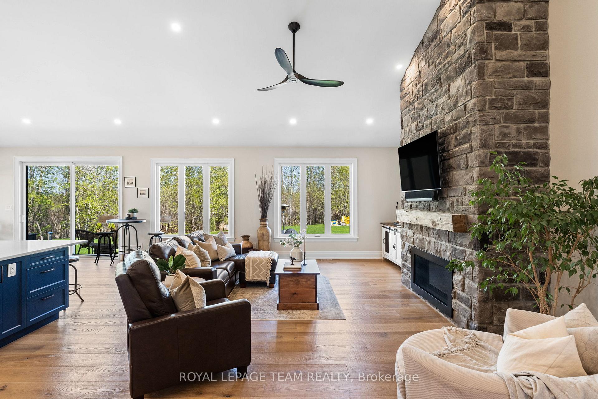 Photo 16 of 7384 Blue Water Crescent, Ottawa, Osgoode Twp North of Reg Rd 6 — HOMEH