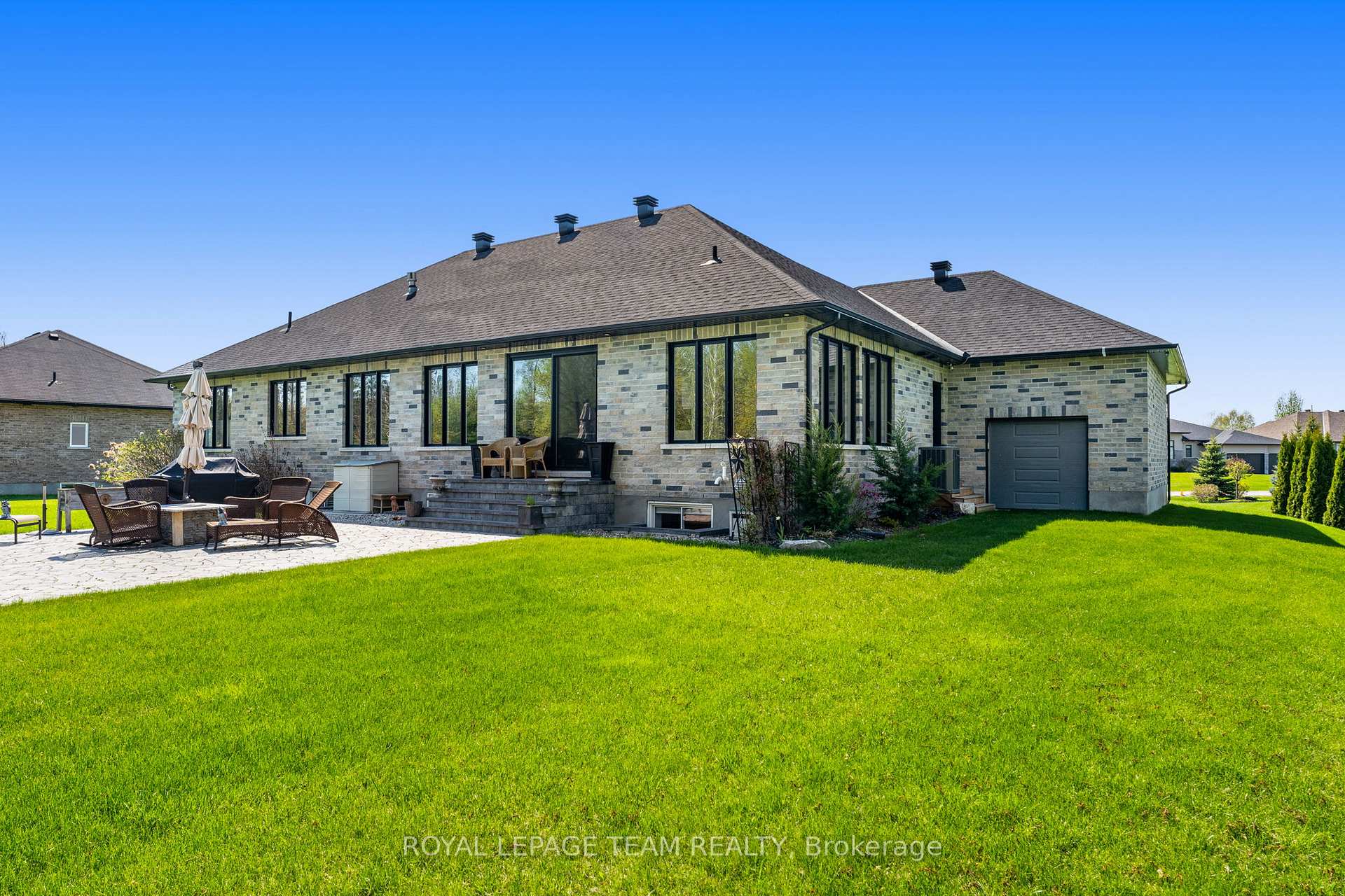 Photo 35 of 7384 Blue Water Crescent, Ottawa, Osgoode Twp North of Reg Rd 6 — HOMEH