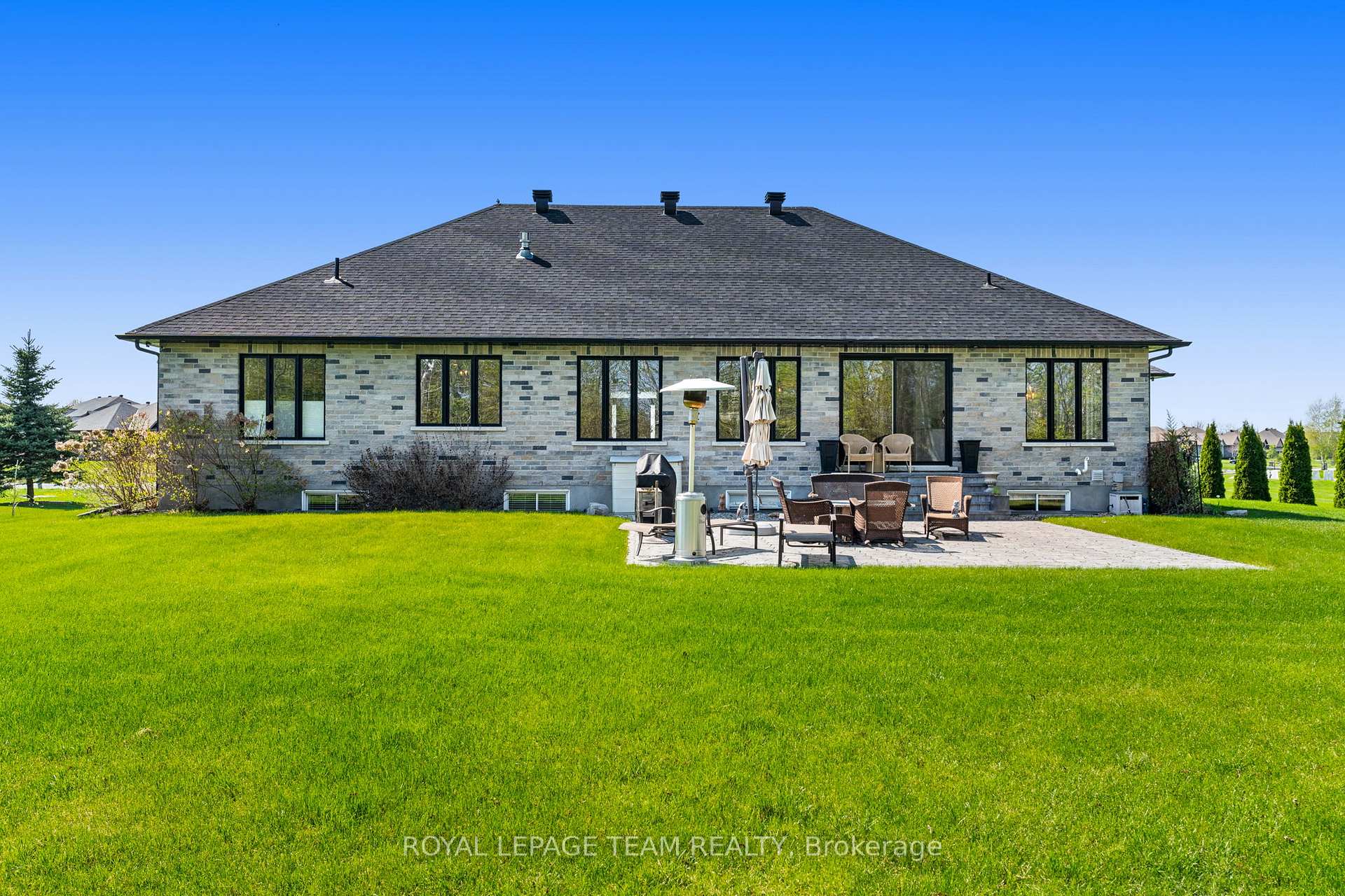 Photo 33 of 7384 Blue Water Crescent, Ottawa, Osgoode Twp North of Reg Rd 6 — HOMEH