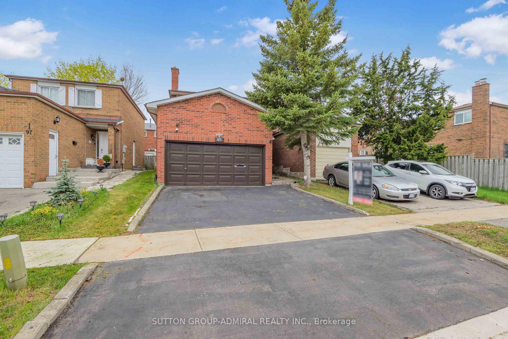 Photo 2 of 95 New Seabury Drive, Vaughan, Glen Shields — HOMEH