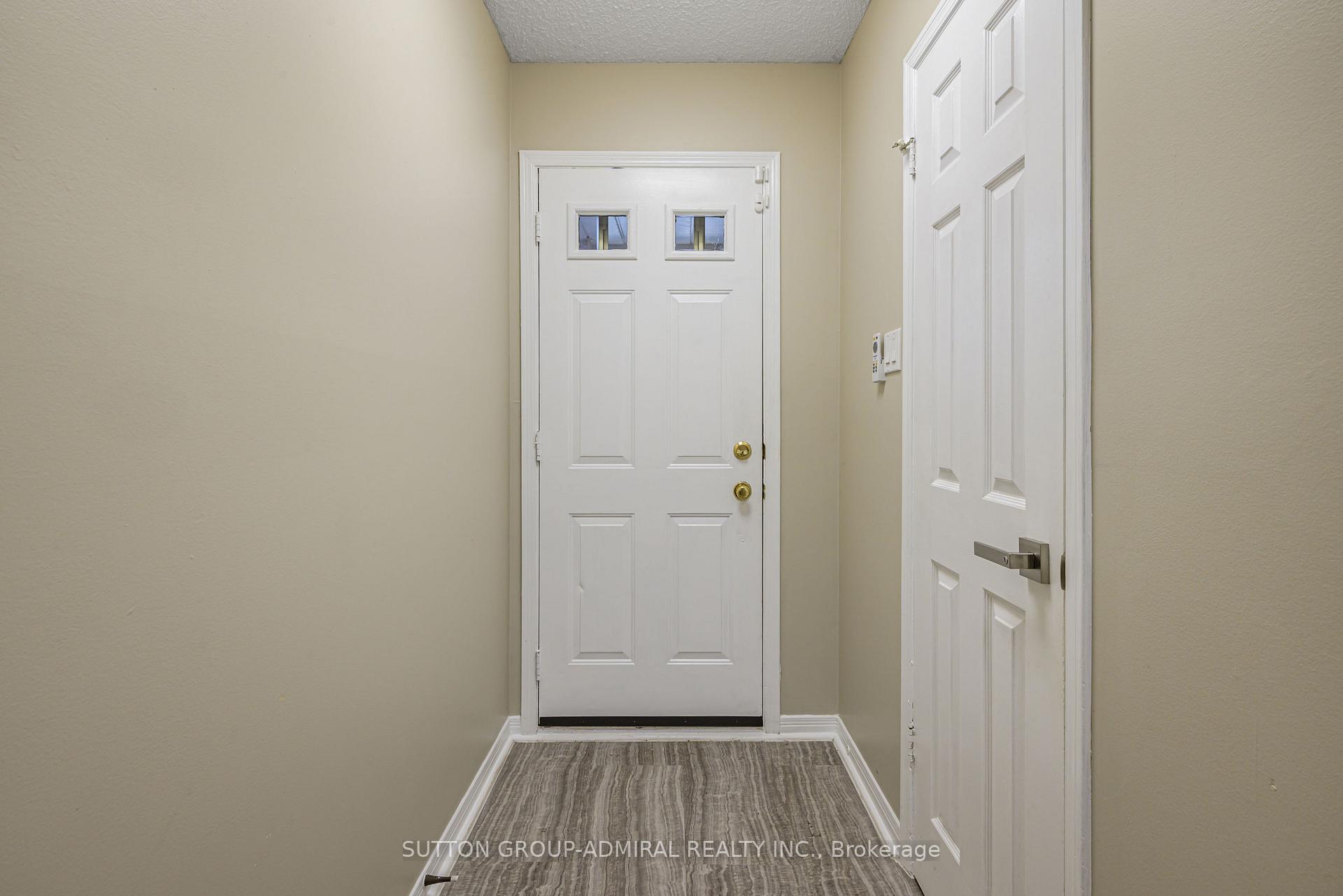 Photo 3 of 95 New Seabury Drive, Vaughan, Glen Shields — HOMEH