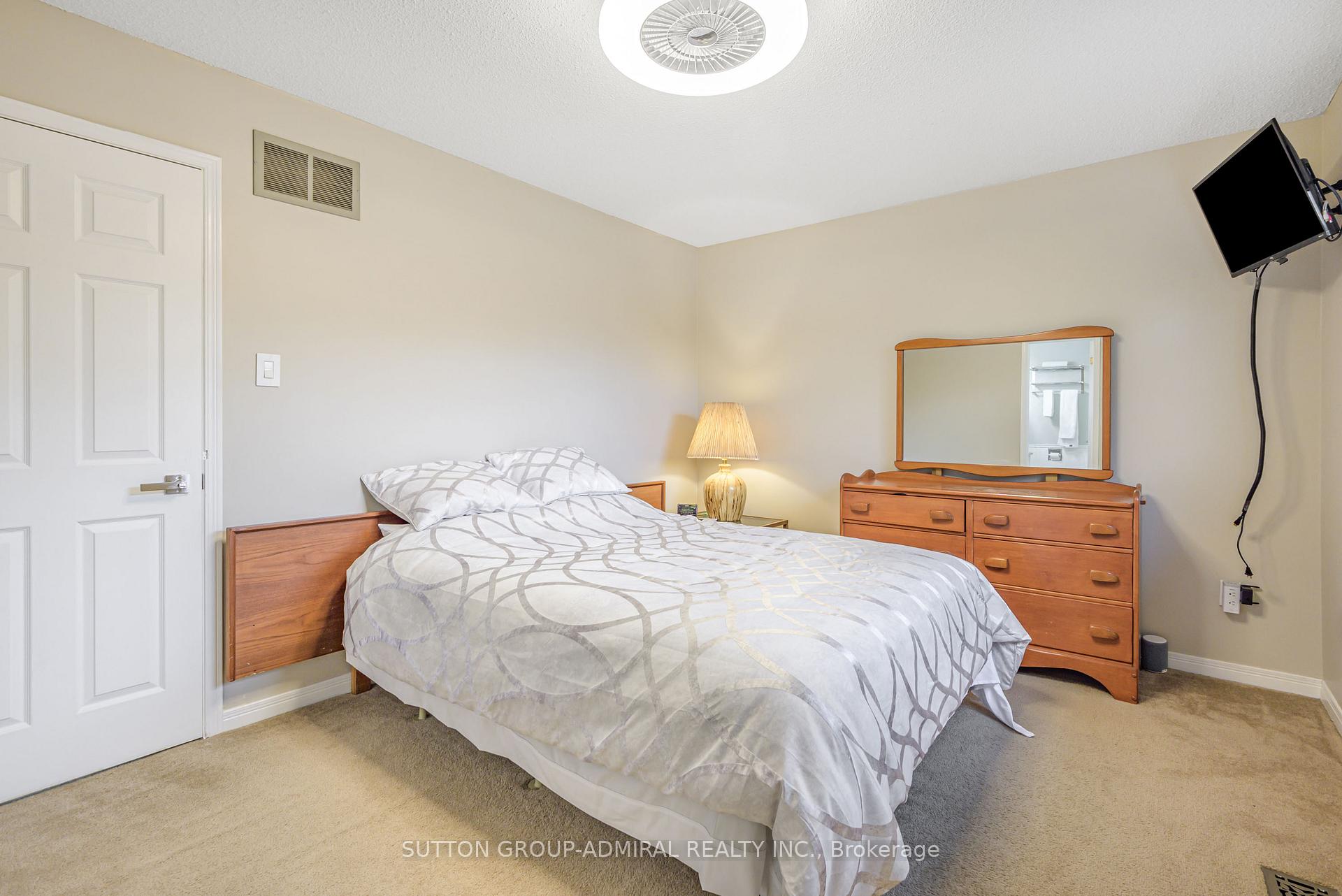 Photo 23 of 95 New Seabury Drive, Vaughan, Glen Shields — HOMEH