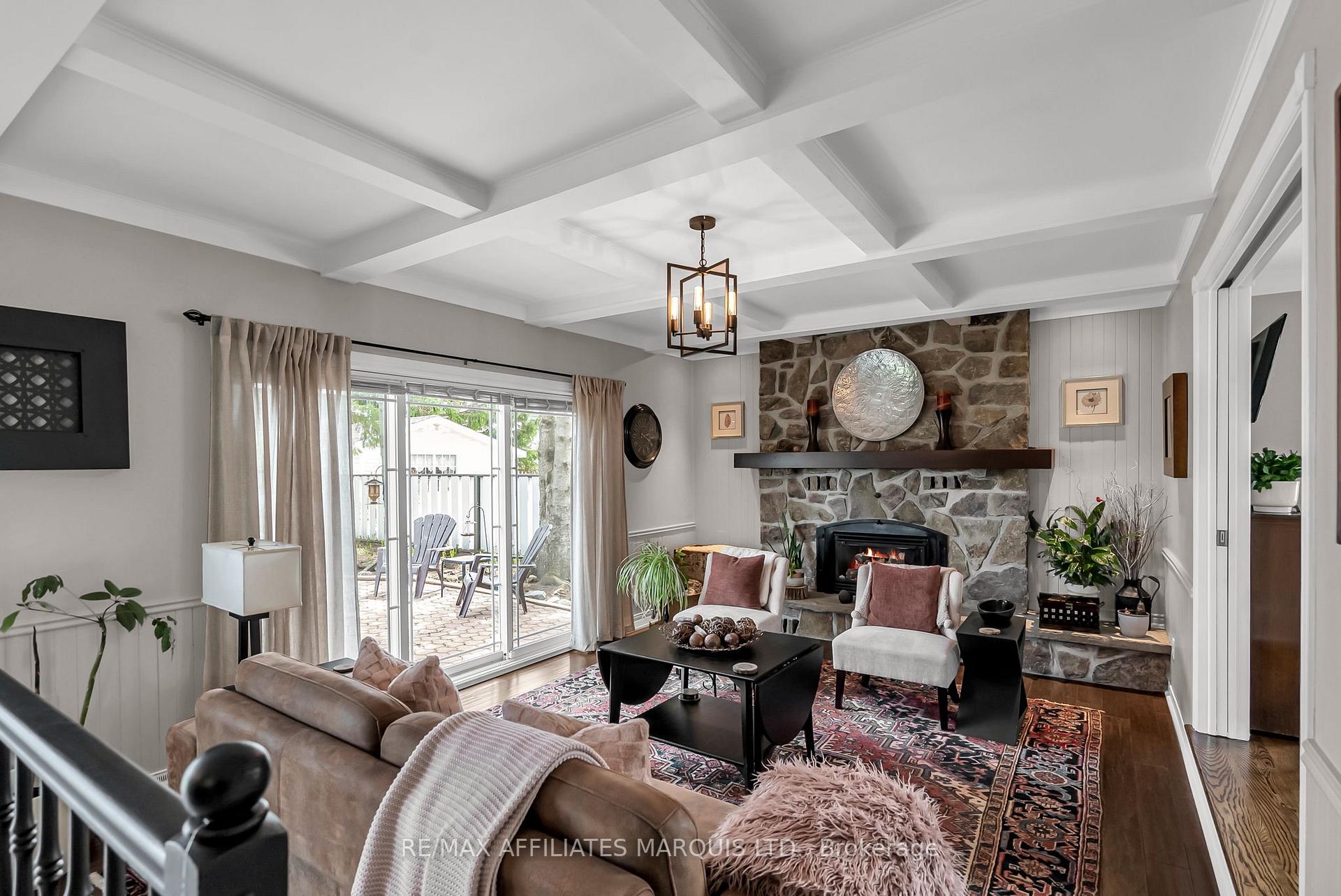 Photo 10 of 1932 Belvedere Crescent, Cornwall — HOMEH
