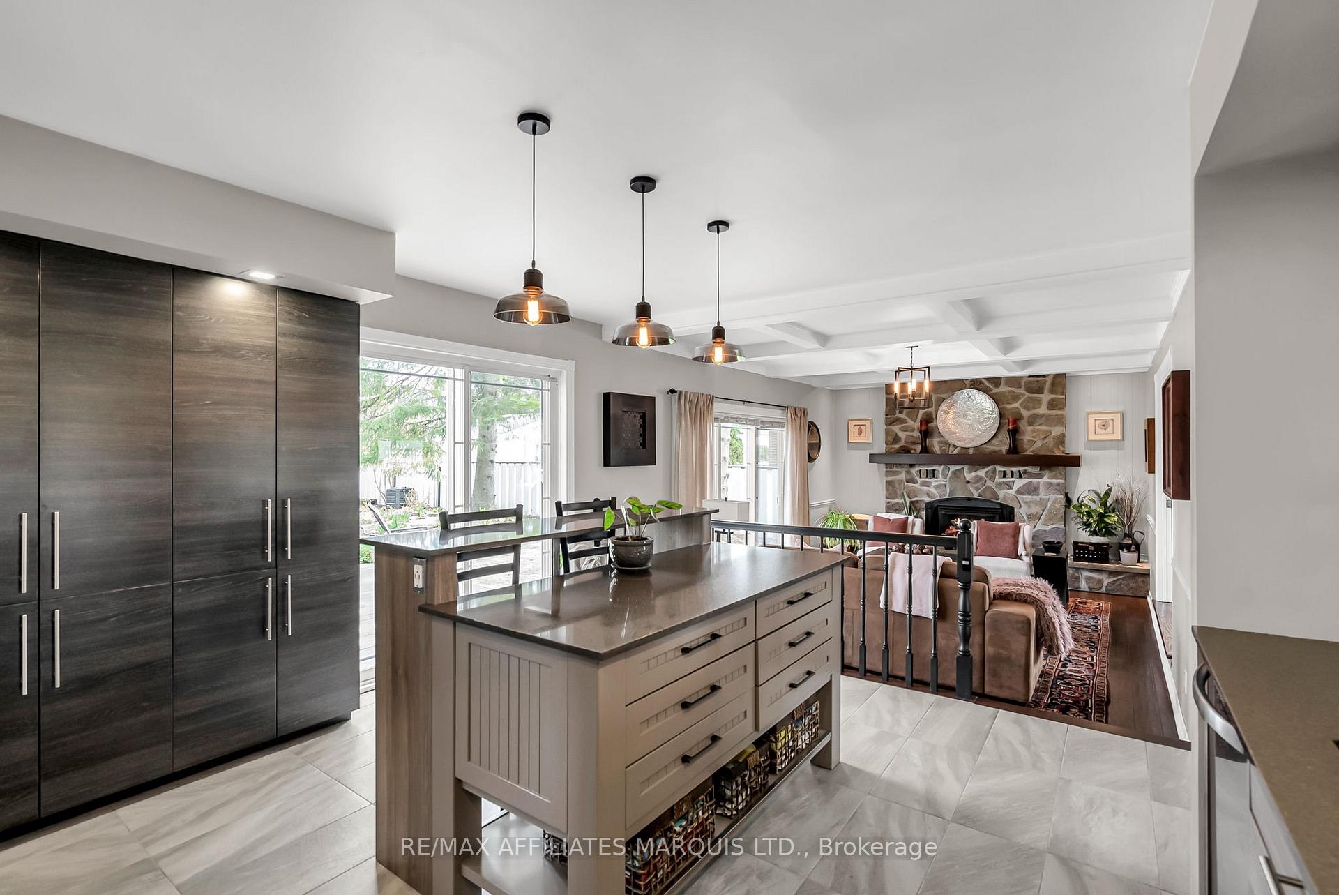 Photo 12 of 1932 Belvedere Crescent, Cornwall — HOMEH