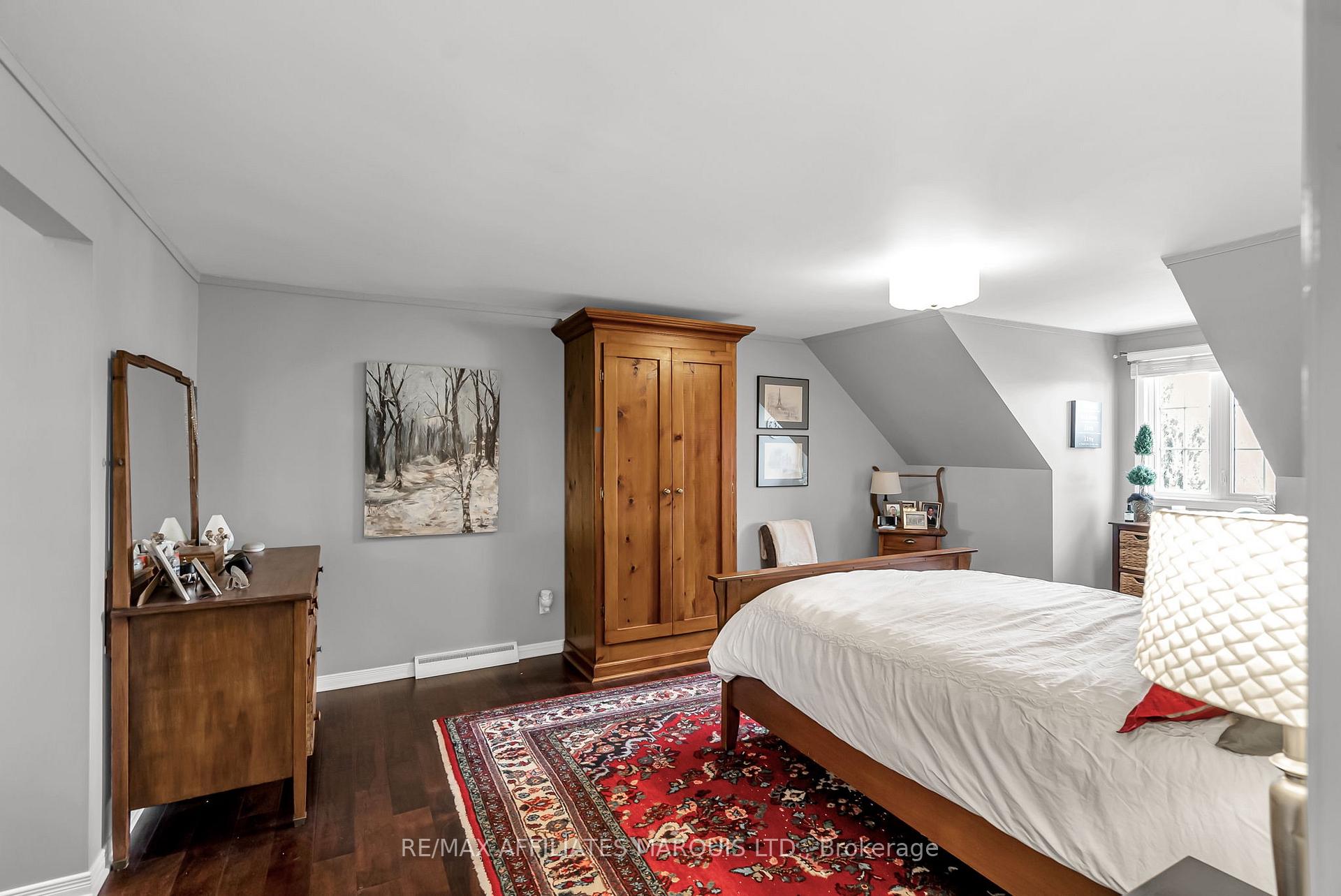 Photo 19 of 1932 Belvedere Crescent, Cornwall — HOMEH