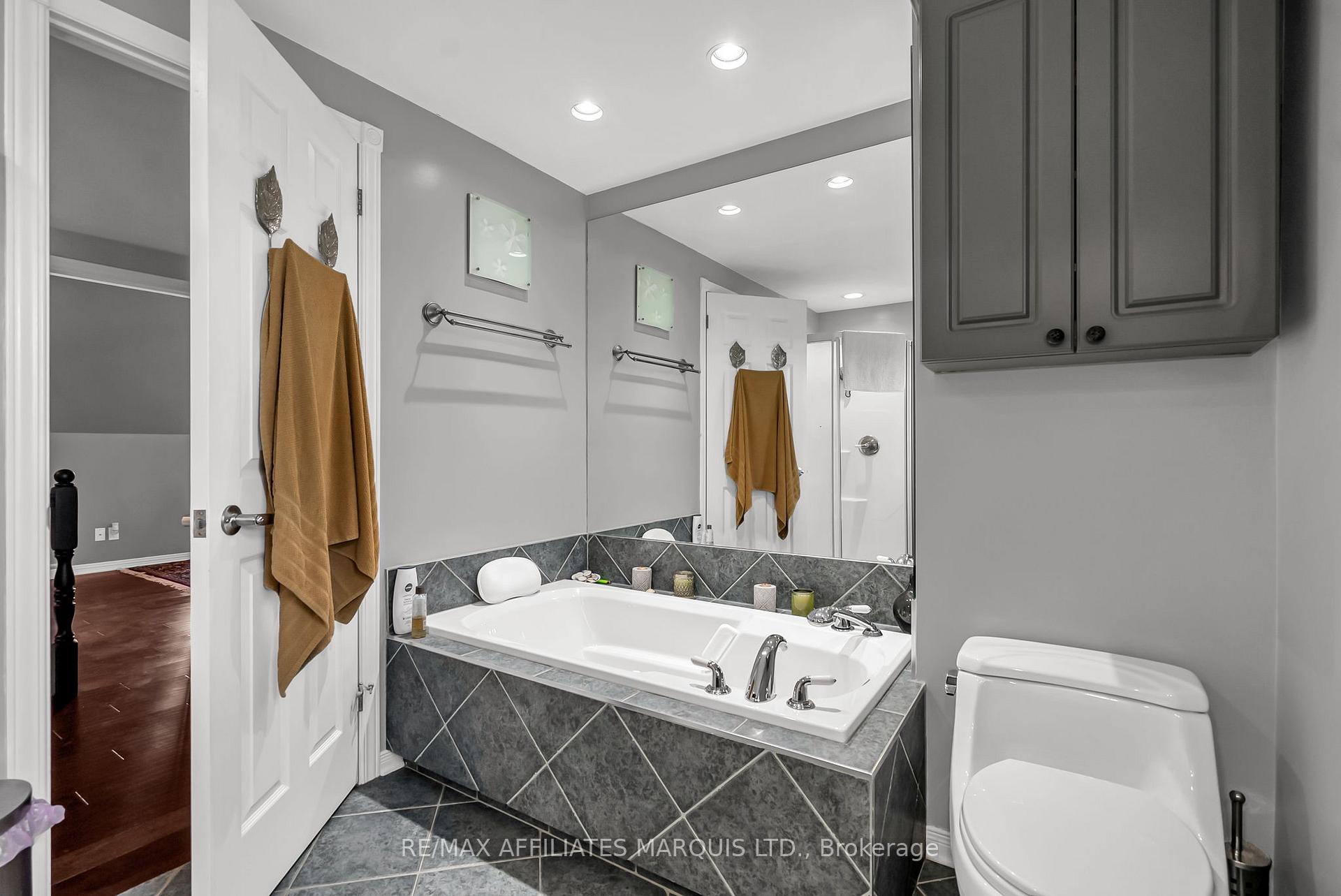 Photo 28 of 1932 Belvedere Crescent, Cornwall — HOMEH
