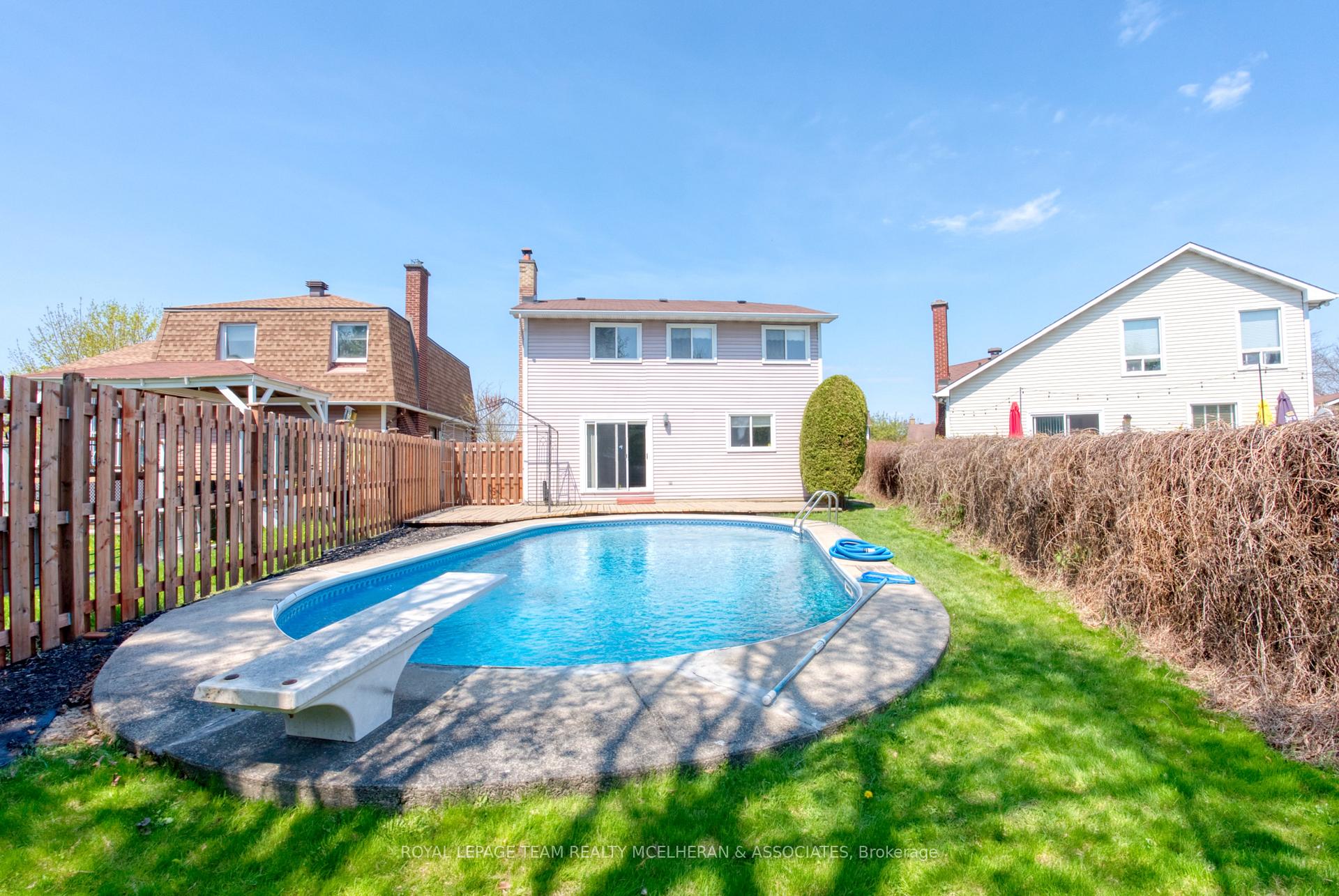 Photo 6 of 6224 Fortune Drive, Ottawa, Convent Glen North — HOMEH