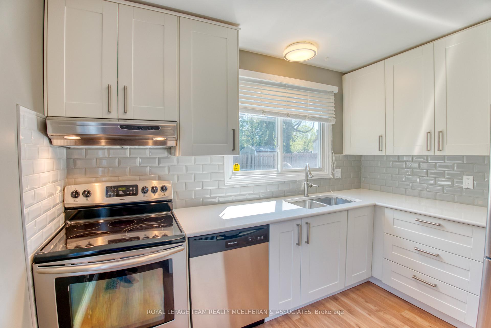 Photo 9 of 6224 Fortune Drive, Ottawa, Convent Glen North — HOMEH