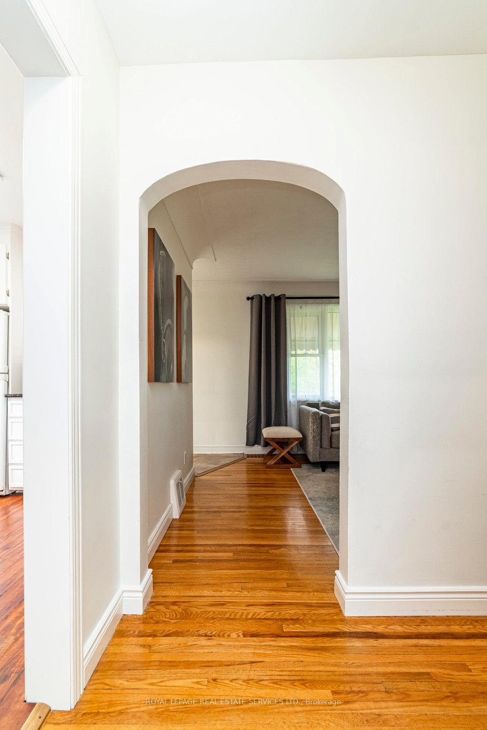 Photo 15 of 16 McKay Road, Hamilton, Dundas — HOMEH