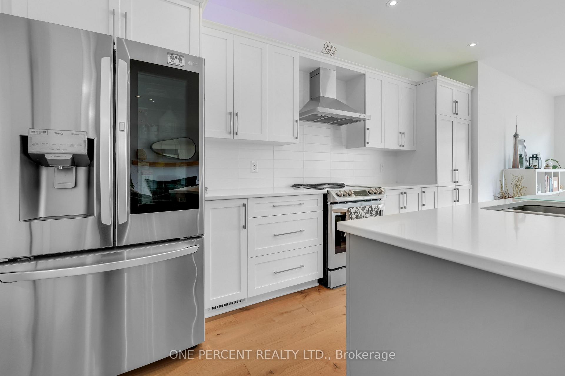 Photo 3 of 561 Bobolink Ridge, Ottawa, Stittsville (South) — HOMEH