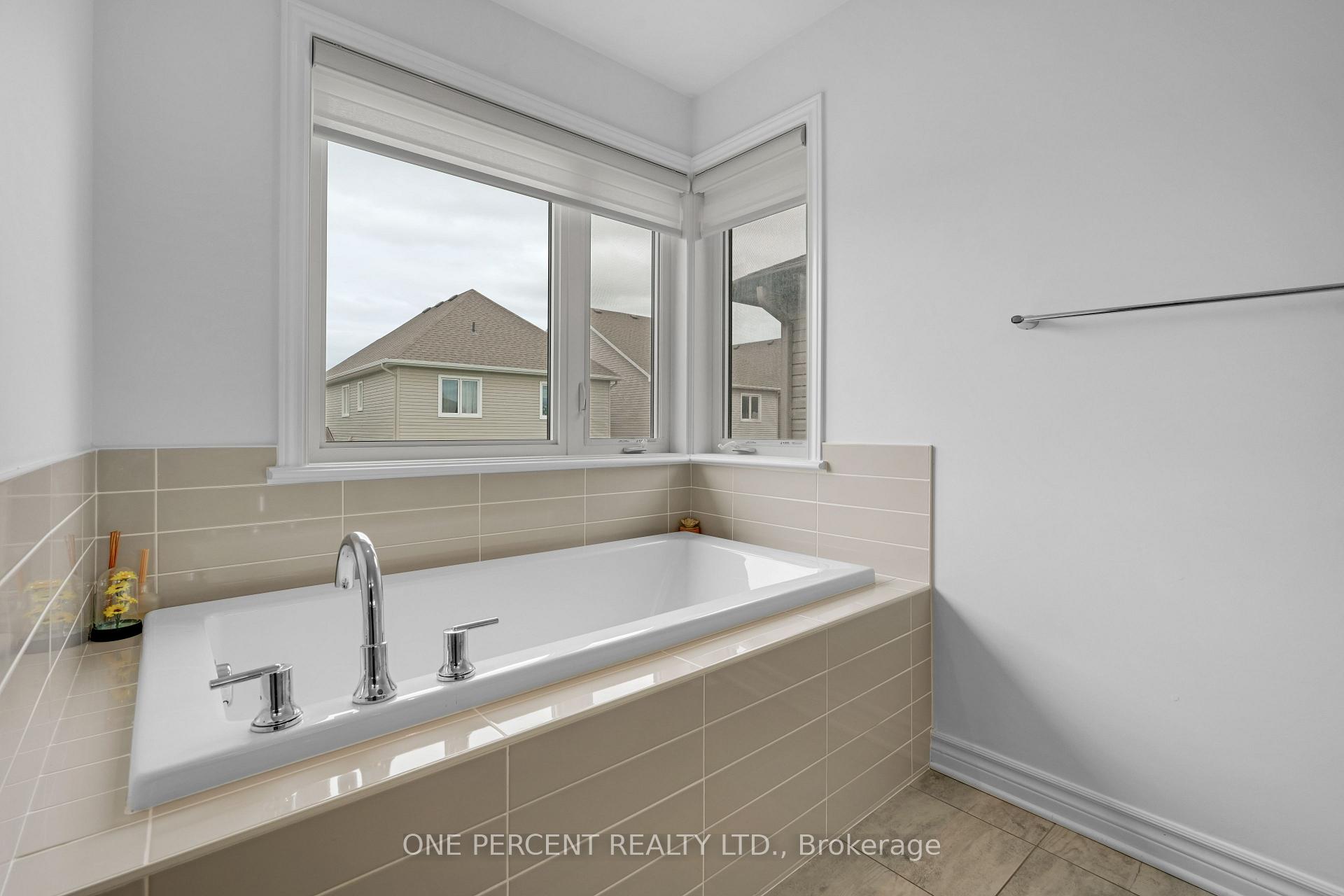 Photo 19 of 561 Bobolink Ridge, Ottawa, Stittsville (South) — HOMEH