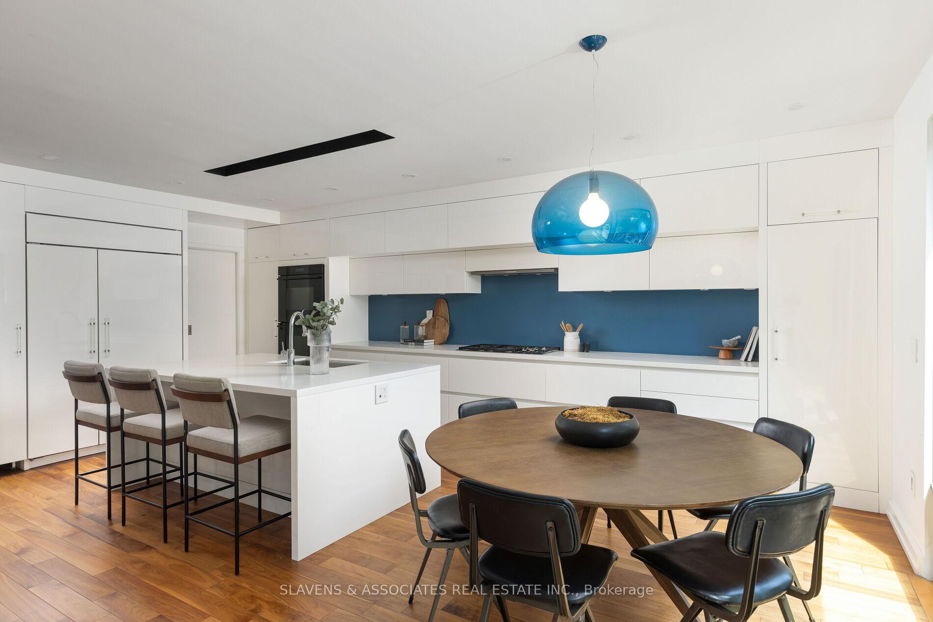 Photo 7 of 217 Lonsmount Drive, Toronto, Forest Hill South — HOMEH