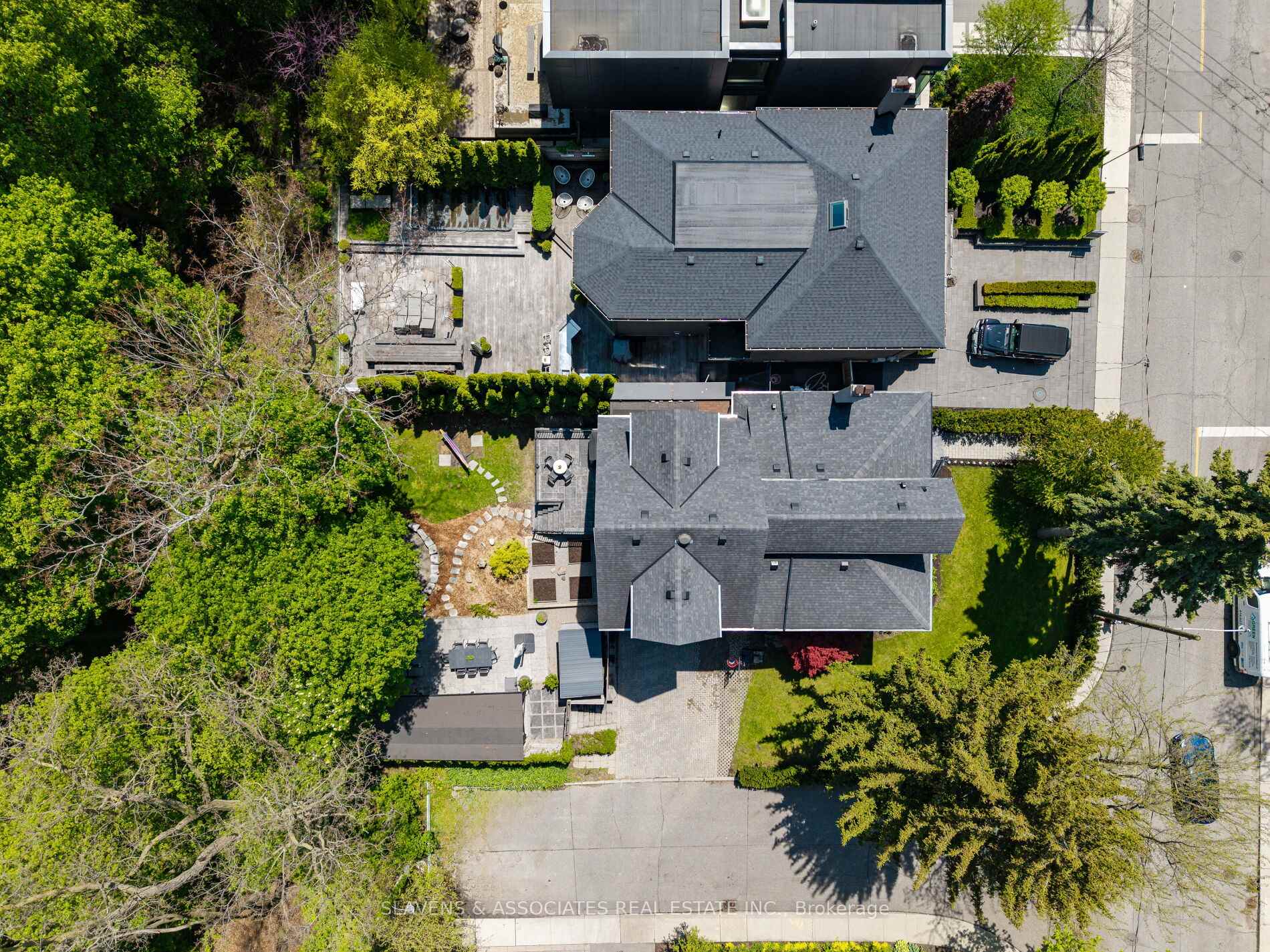 Photo 34 of 217 Lonsmount Drive, Toronto, Forest Hill South — HOMEH