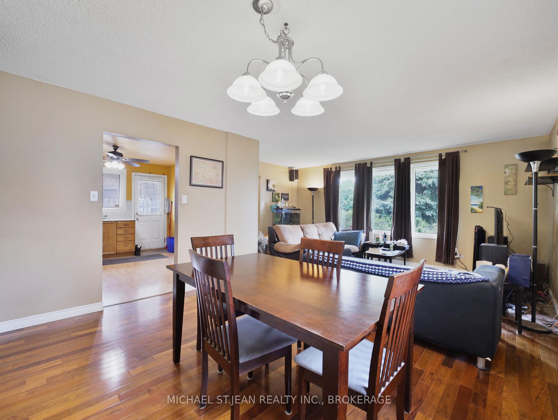 Photo 7 of 96 Carson Drive, Hamilton, Lisgar — HOMEH