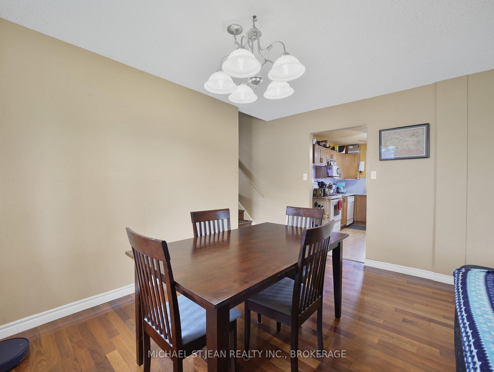 Photo 12 of 96 Carson Drive, Hamilton, Lisgar — HOMEH