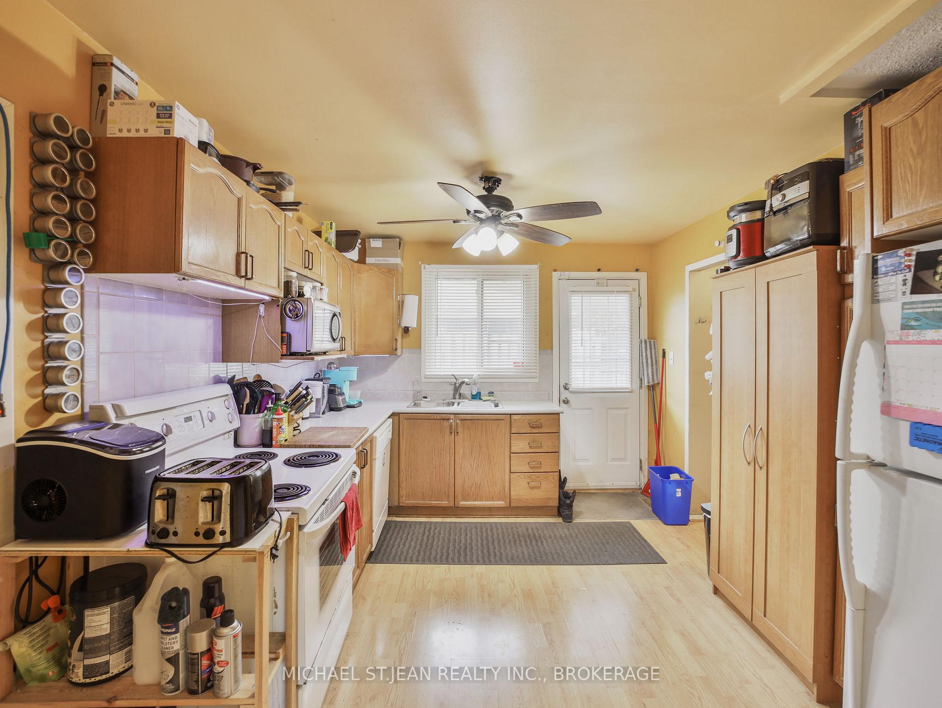 Photo 9 of 96 Carson Drive, Hamilton, Lisgar — HOMEH