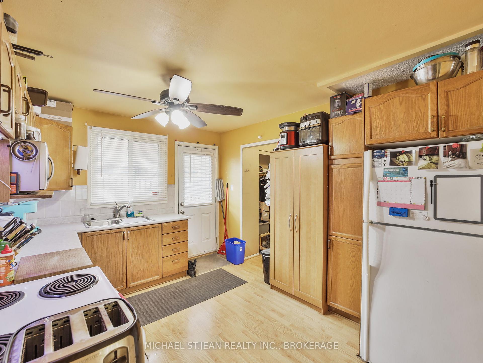 Photo 8 of 96 Carson Drive, Hamilton, Lisgar — HOMEH