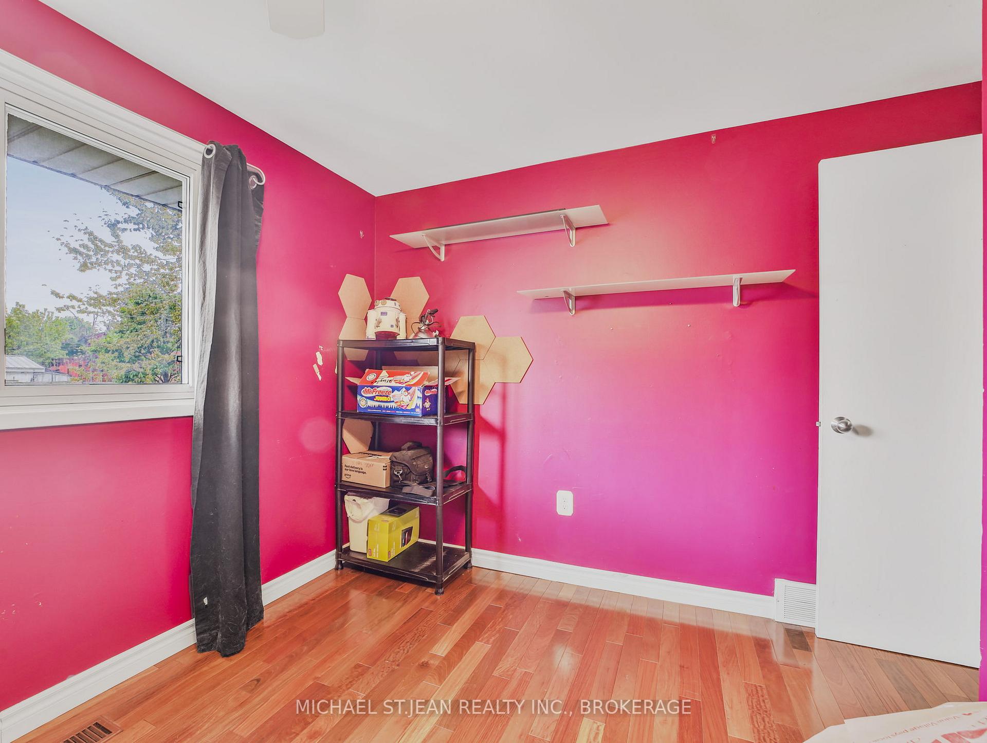 Photo 29 of 96 Carson Drive, Hamilton, Lisgar — HOMEH