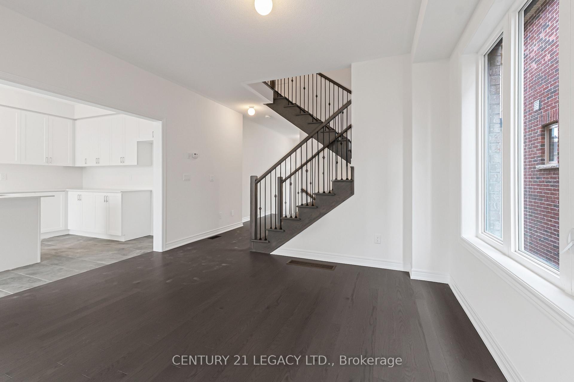 Photo 10 of 1274 Davis Loop, Innisfil, Lefroy — HOMEH