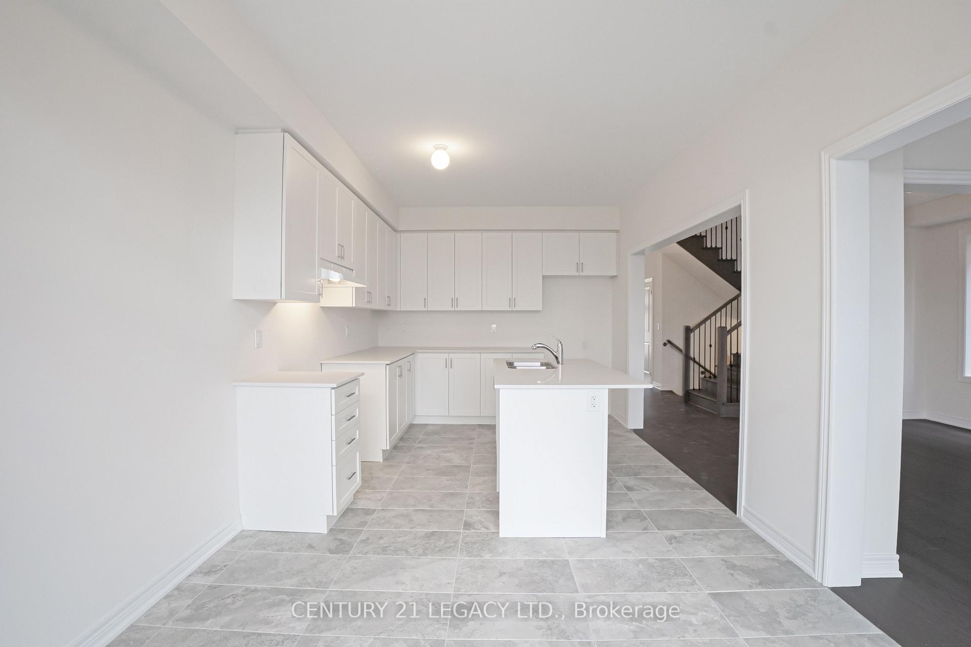 Photo 7 of 1274 Davis Loop, Innisfil, Lefroy — HOMEH