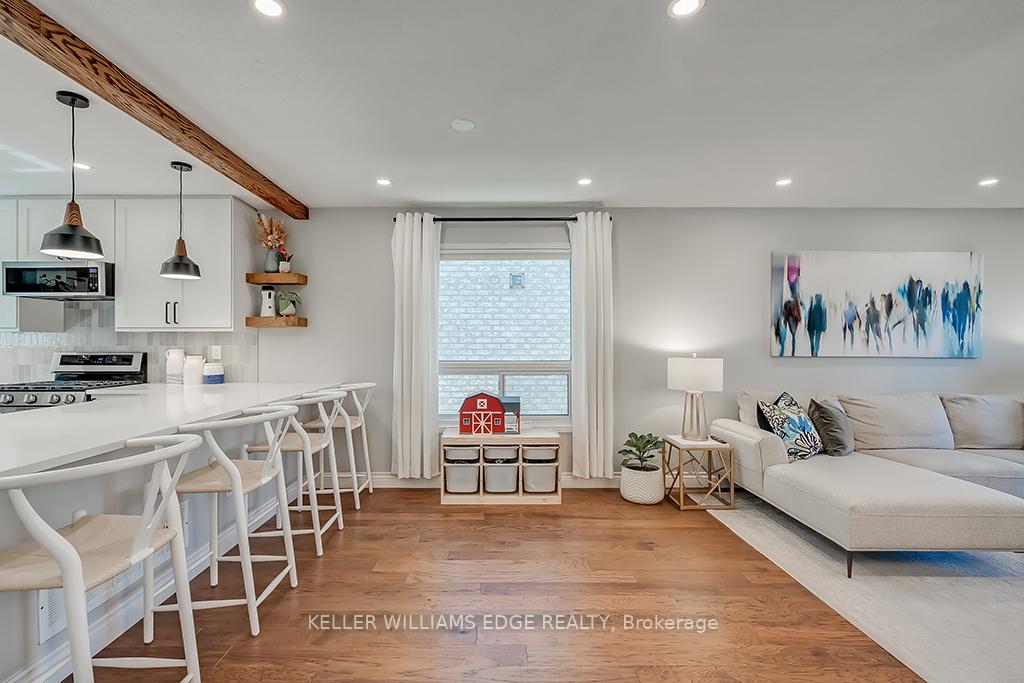 Photo 7 of 58 Laurendale Avenue, Hamilton, Waterdown — HOMEH