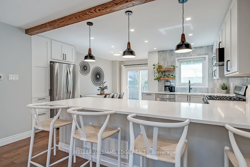 Photo 4 of 58 Laurendale Avenue, Hamilton, Waterdown — HOMEH