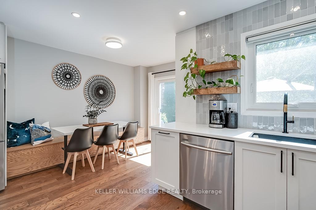 Photo 9 of 58 Laurendale Avenue, Hamilton, Waterdown — HOMEH