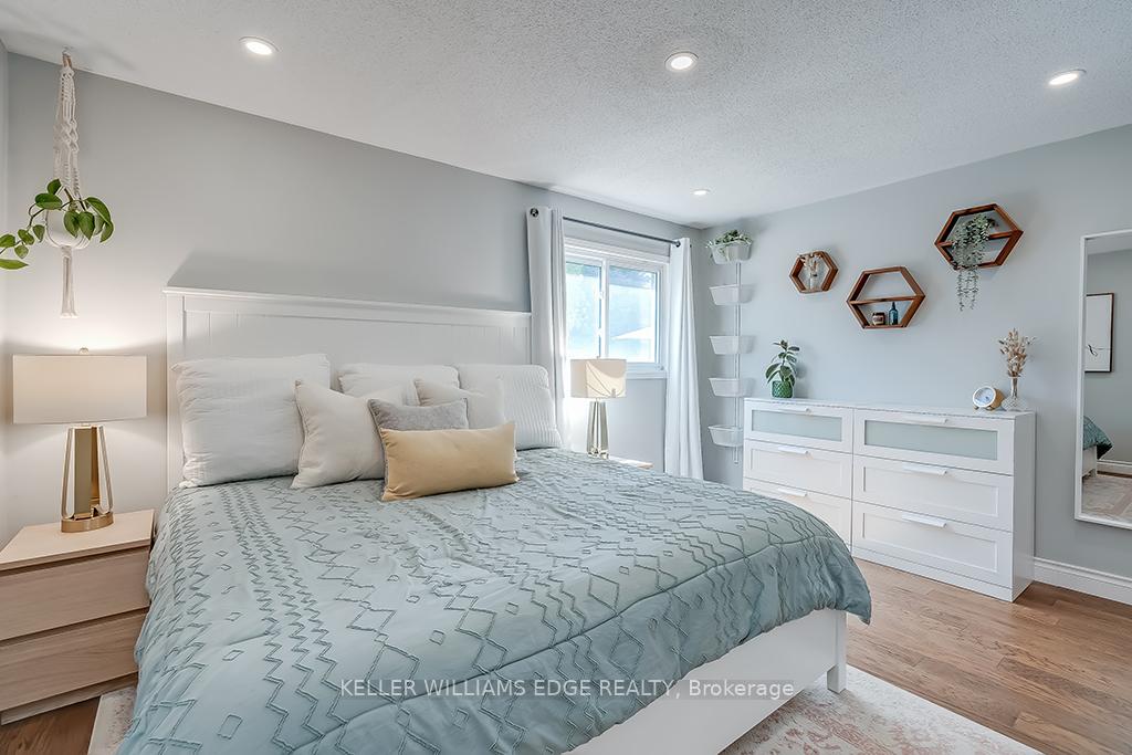 Photo 18 of 58 Laurendale Avenue, Hamilton, Waterdown — HOMEH