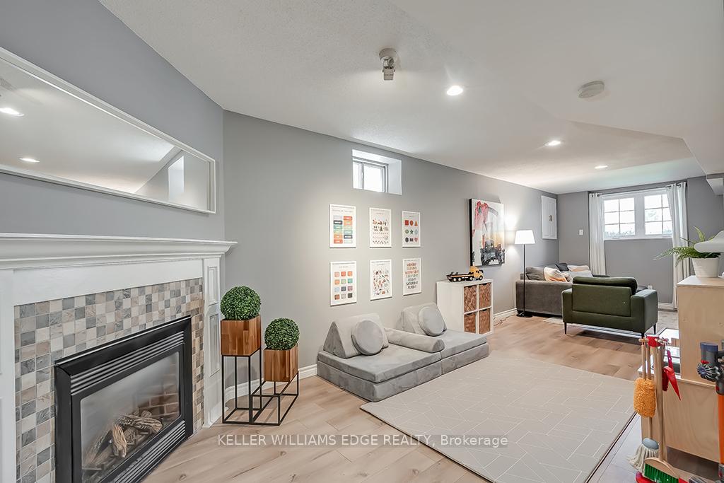 Photo 28 of 58 Laurendale Avenue, Hamilton, Waterdown — HOMEH