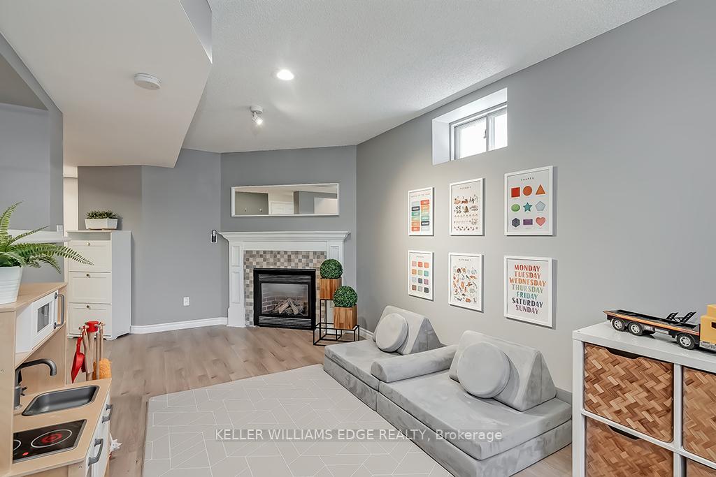 Photo 31 of 58 Laurendale Avenue, Hamilton, Waterdown — HOMEH