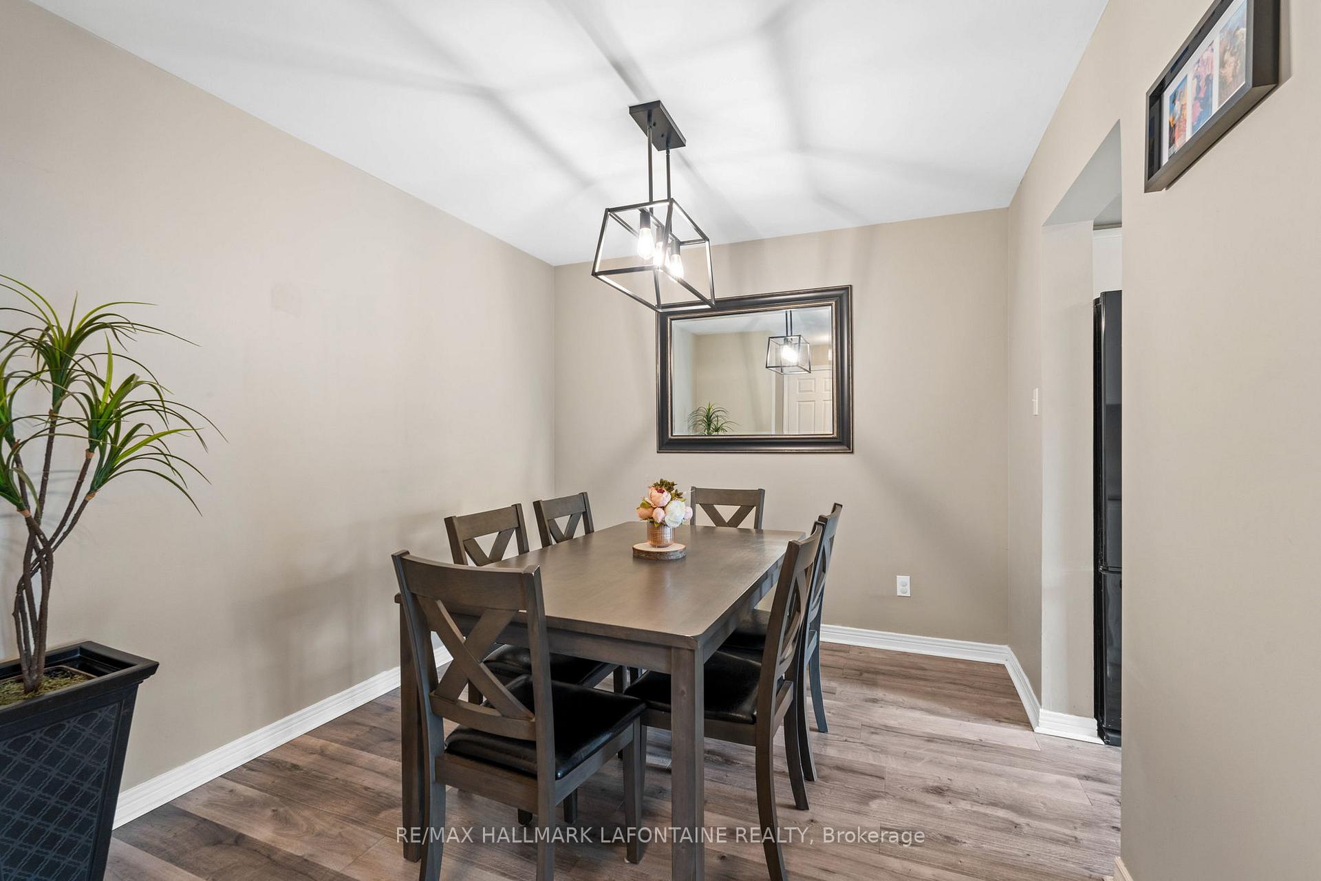 Photo 5 of 23 Kathleen Crescent, Ottawa, Stittsville (Central) — HOMEH
