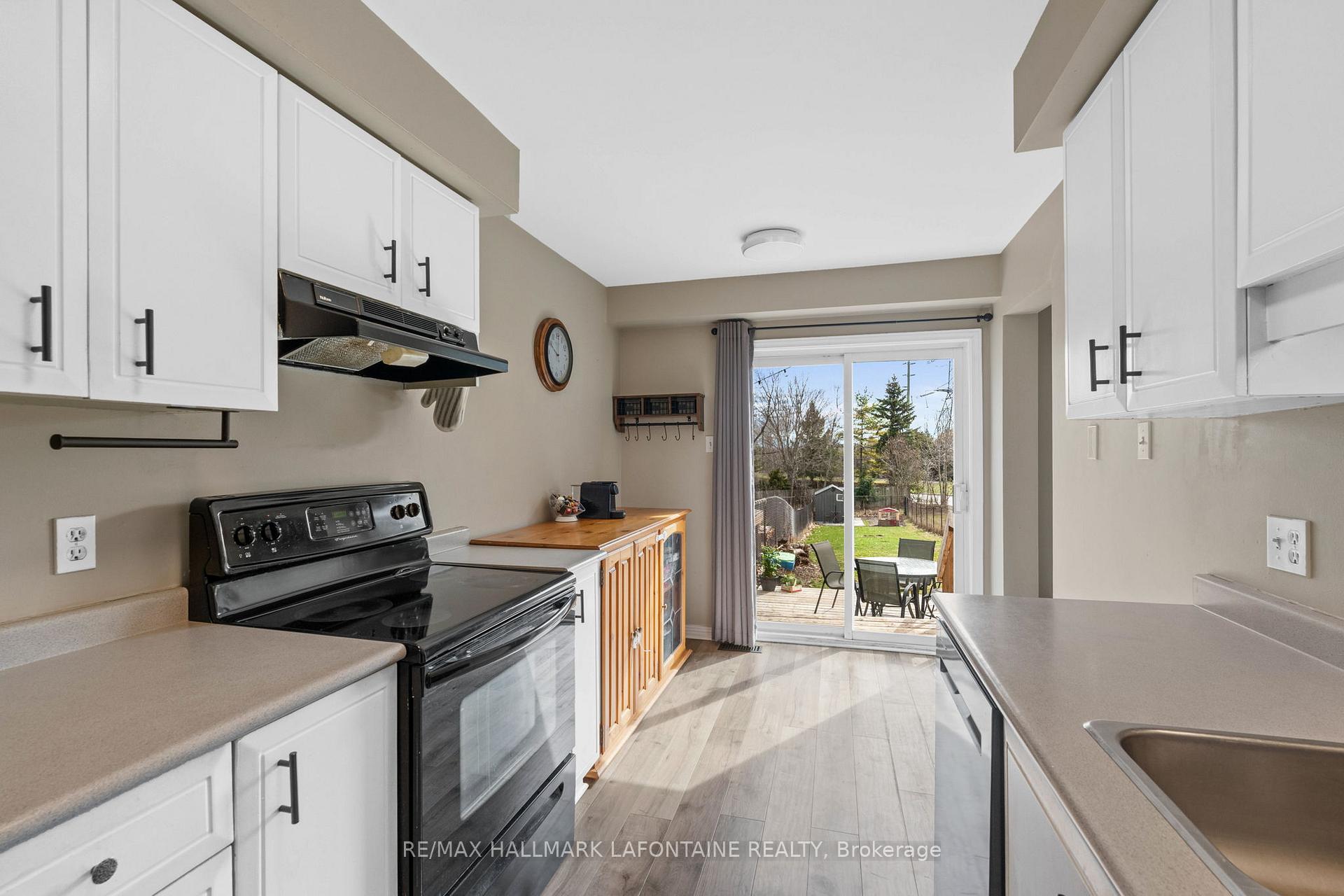Photo 19 of 23 Kathleen Crescent, Ottawa, Stittsville (Central) — HOMEH