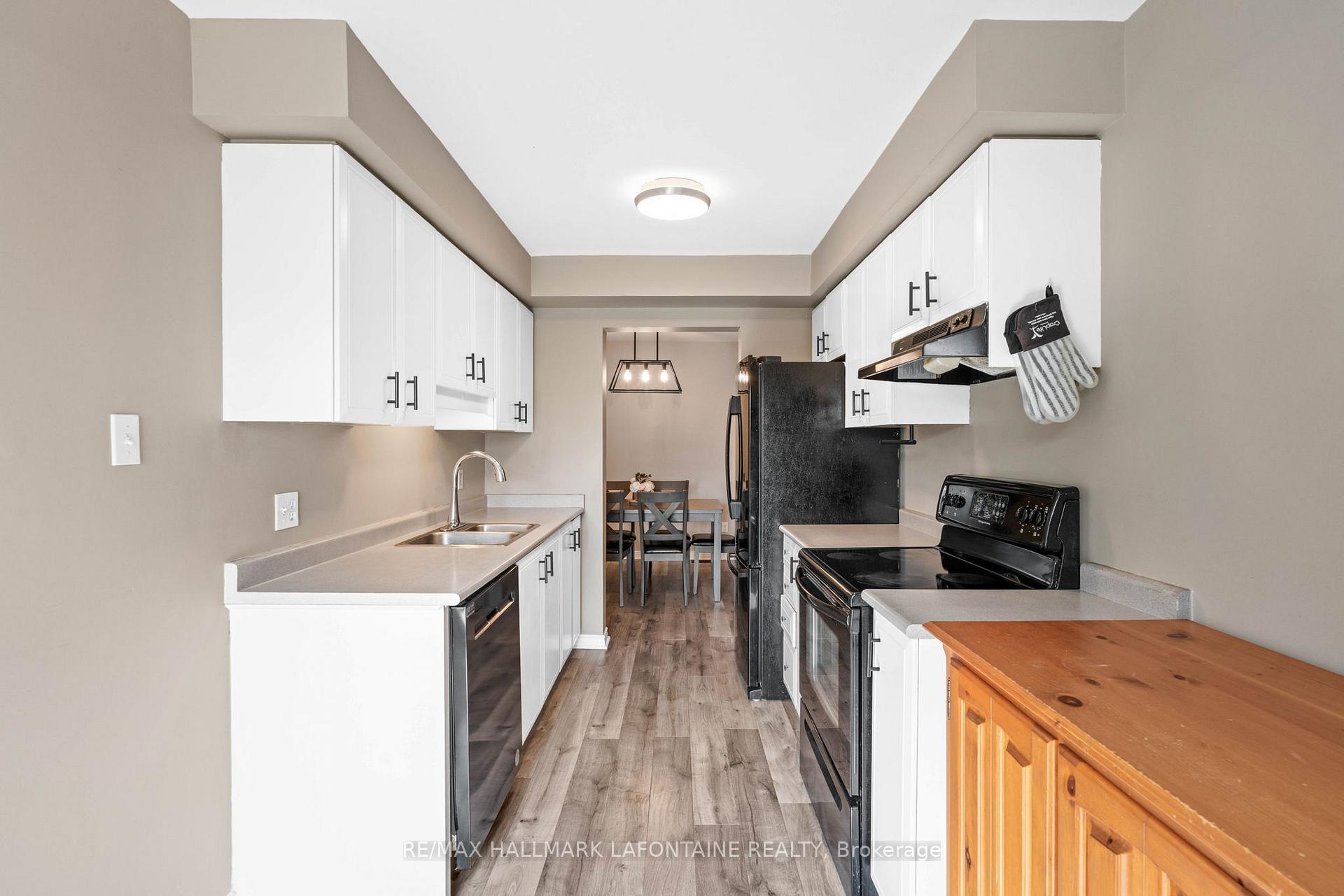 Photo 7 of 23 Kathleen Crescent, Ottawa, Stittsville (Central) — HOMEH