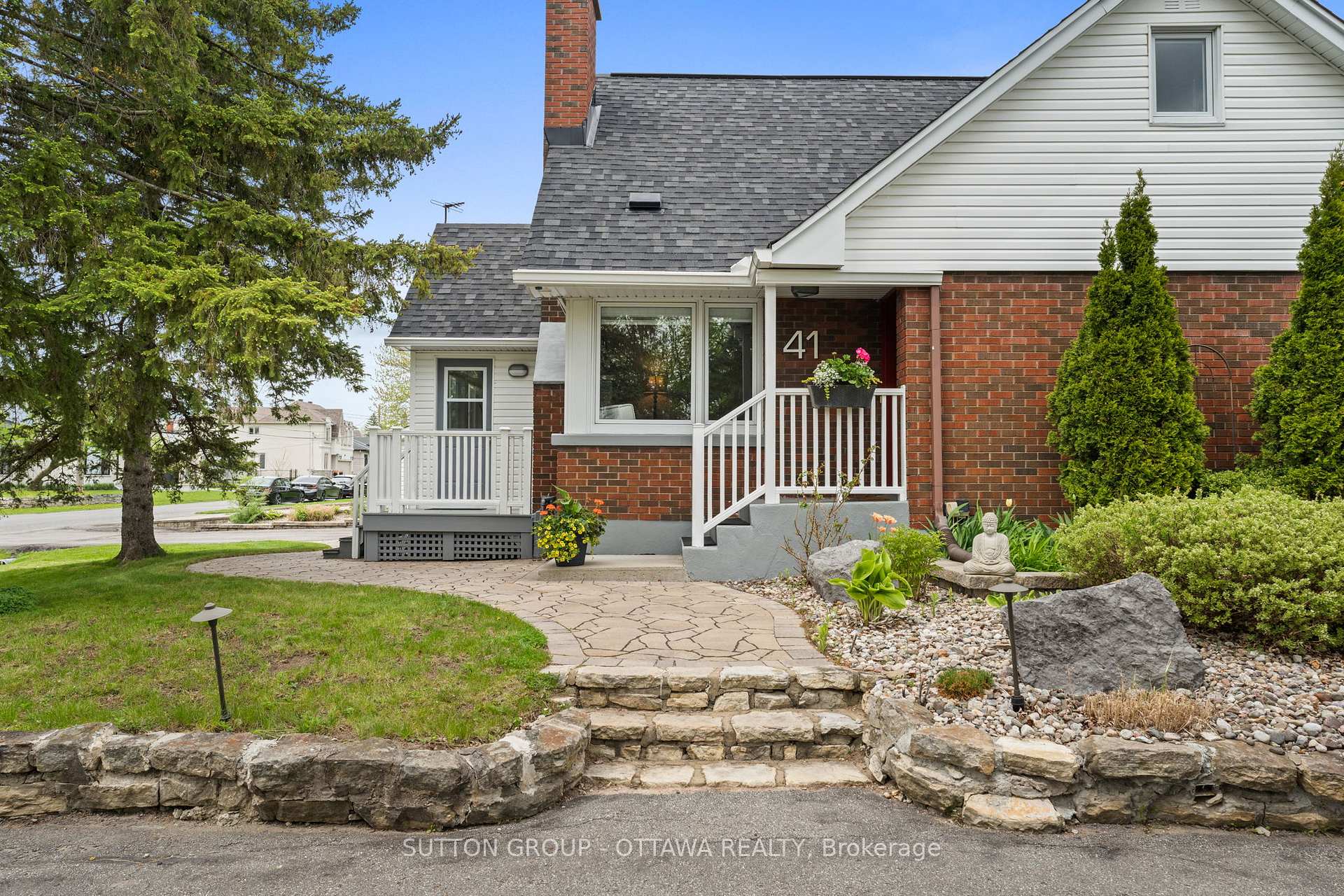 Photo 8 of 41 Argue Drive E, Ottawa, Borden Farm/Stewart Farm/Carleton Heights/Parkwood Hills — HOMEH