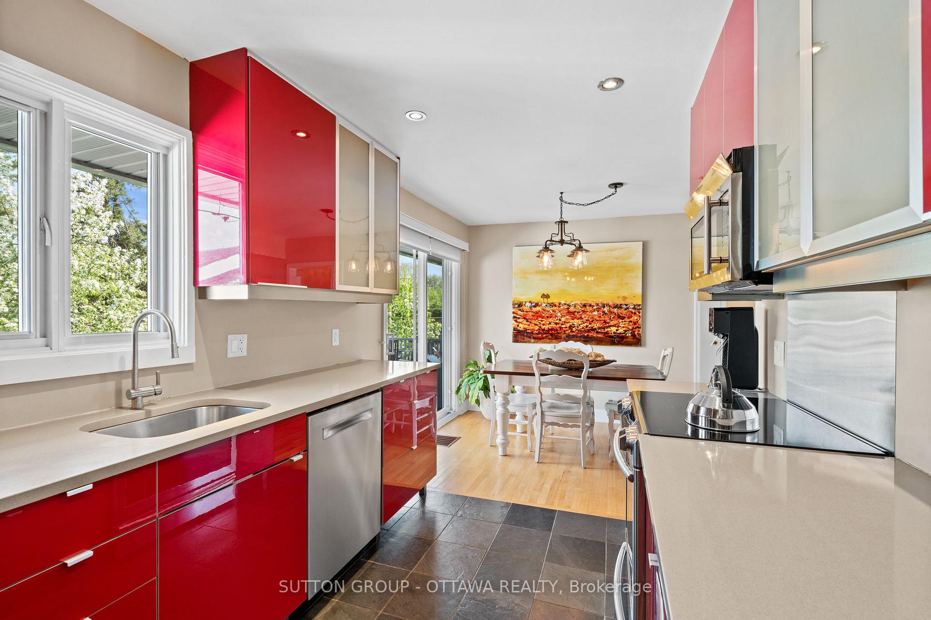 Photo 15 of 41 Argue Drive E, Ottawa, Borden Farm/Stewart Farm/Carleton Heights/Parkwood Hills — HOMEH