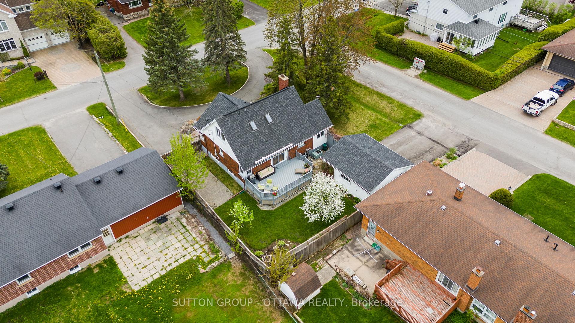 Photo 33 of 41 Argue Drive E, Ottawa, Borden Farm/Stewart Farm/Carleton Heights/Parkwood Hills — HOMEH