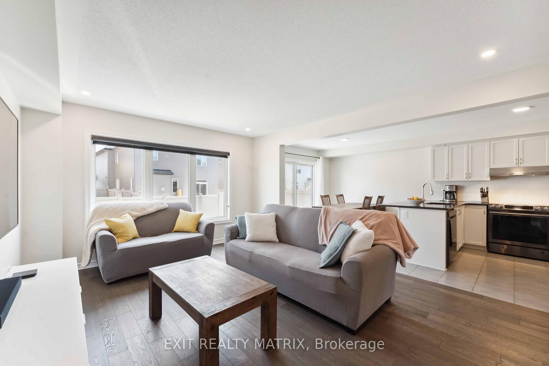 Photo 17 of 692 Decoeur Drive, Ottawa, Avalon West — HOMEH